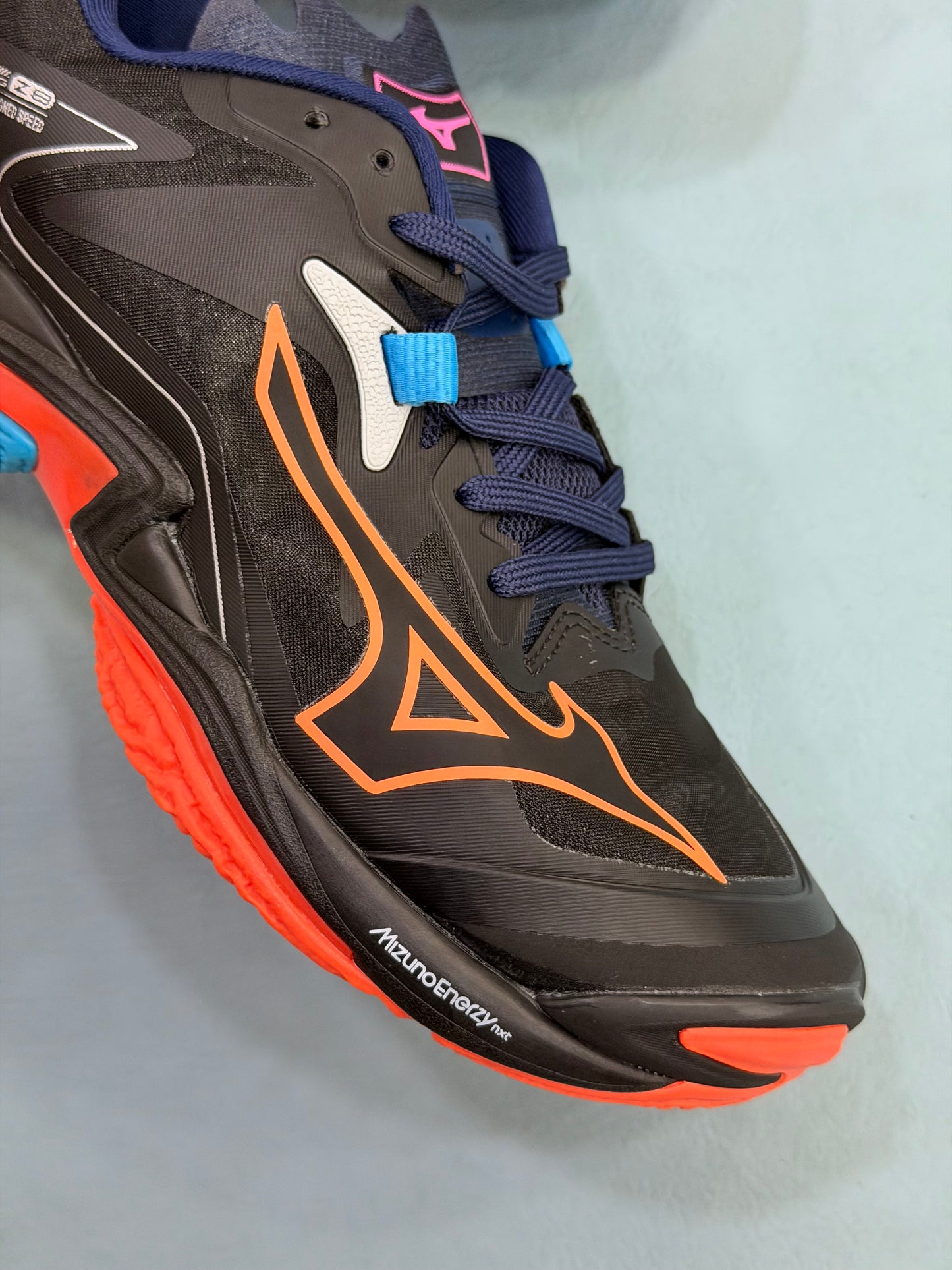 Mizuno Wave