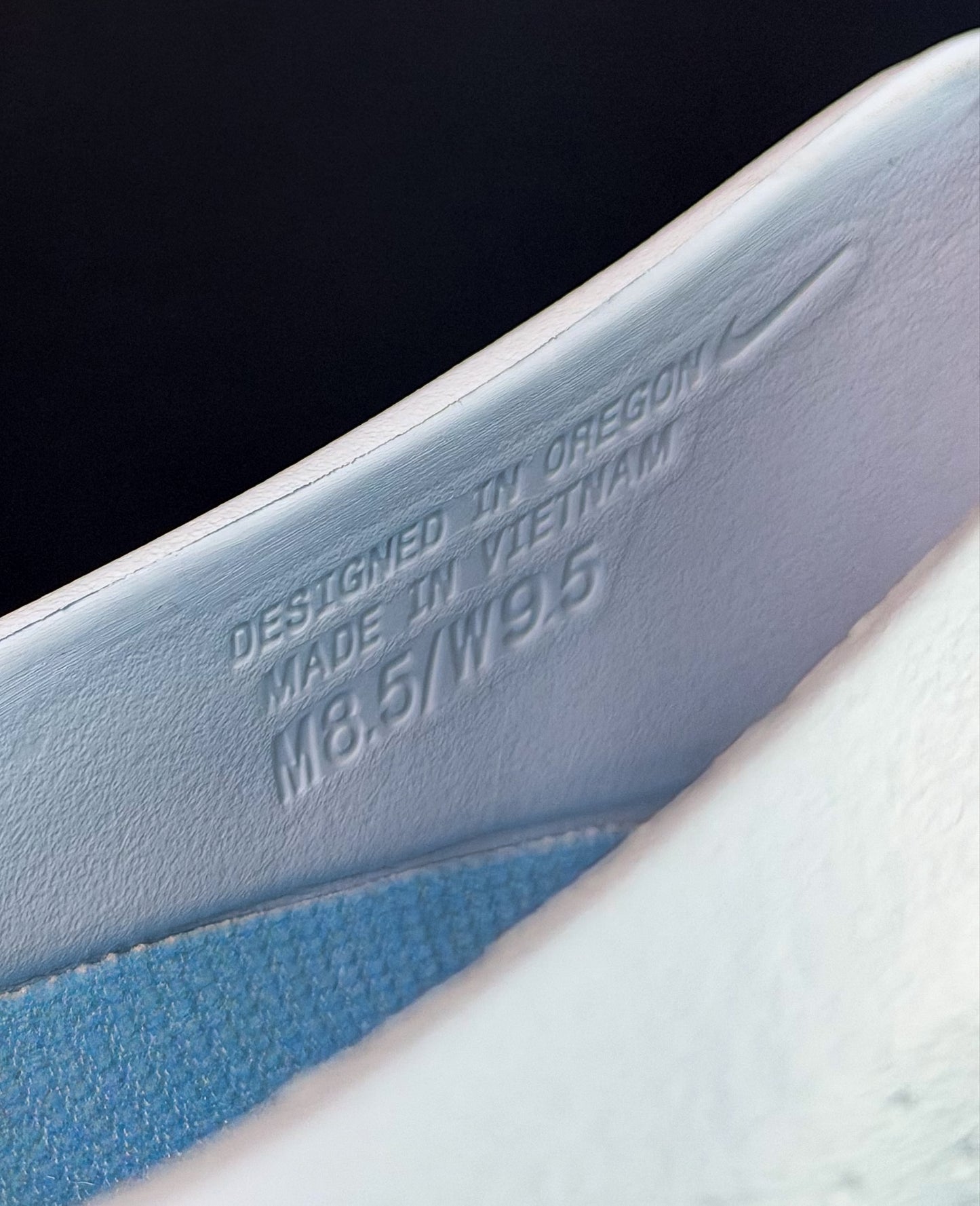 Nike Mind 001