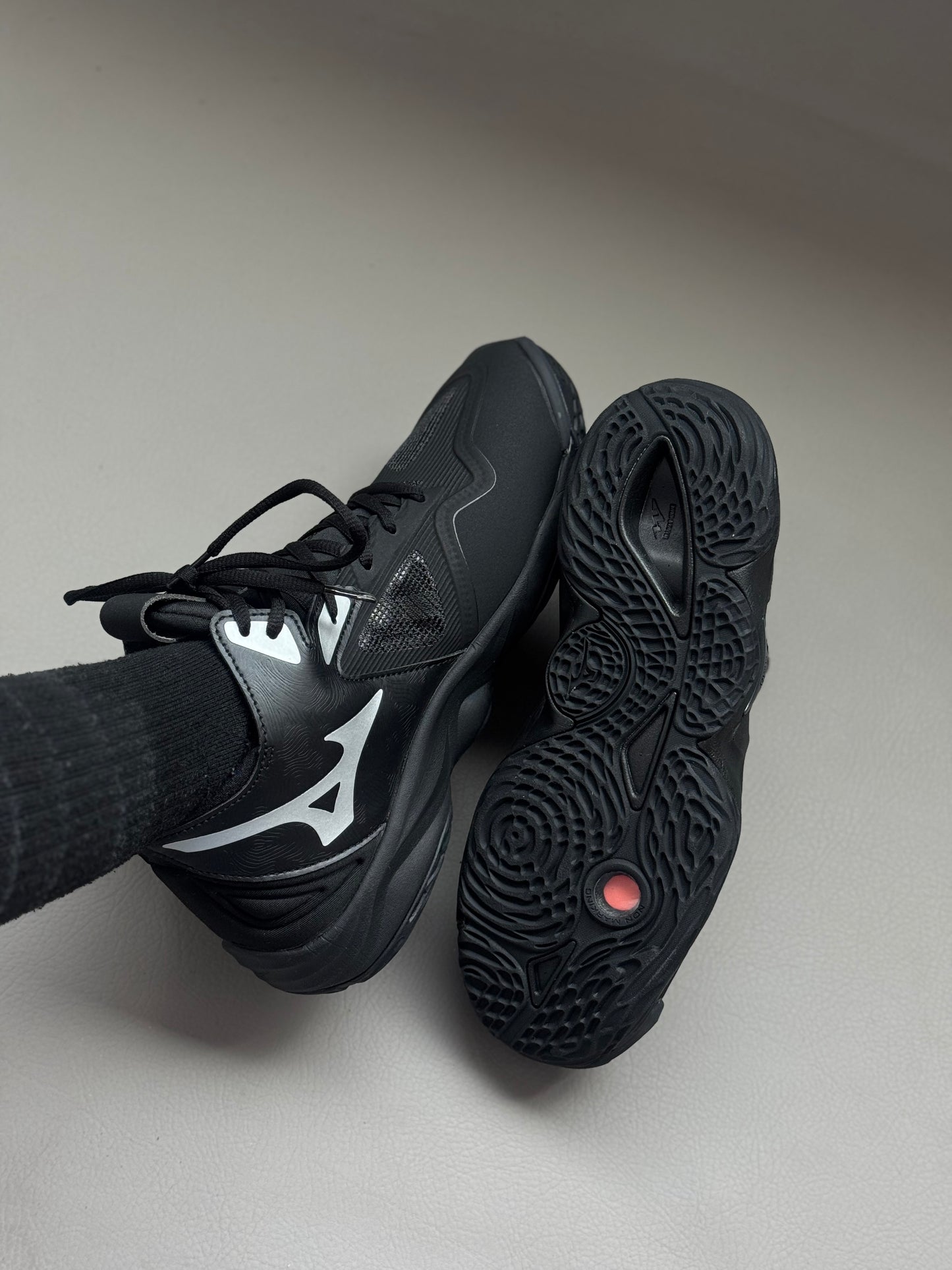 Mizuno Wave Momentum 3