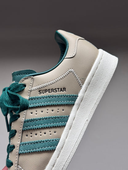 Adidas Superstar