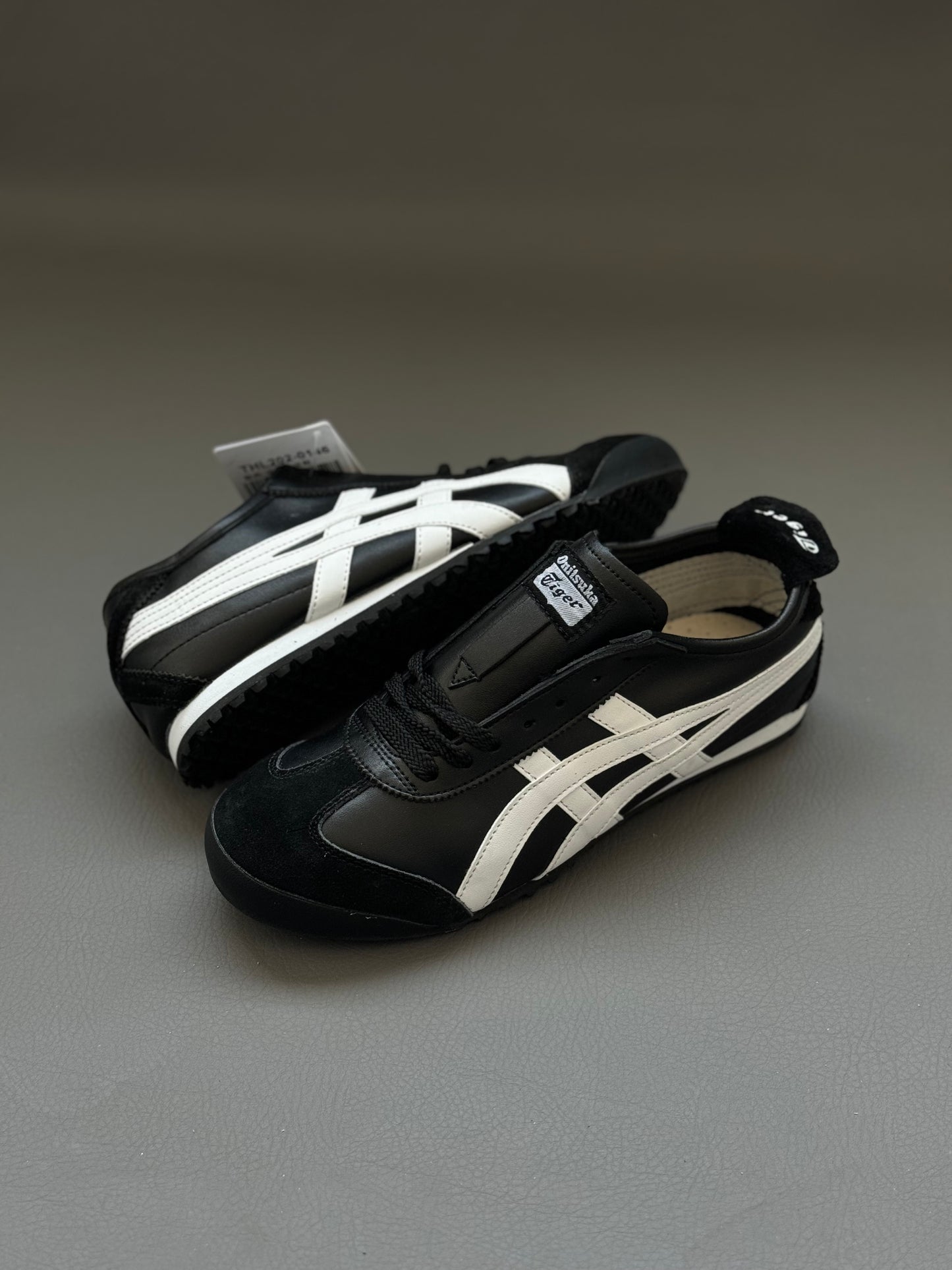 Onitsuka Tiger México 66 Black White