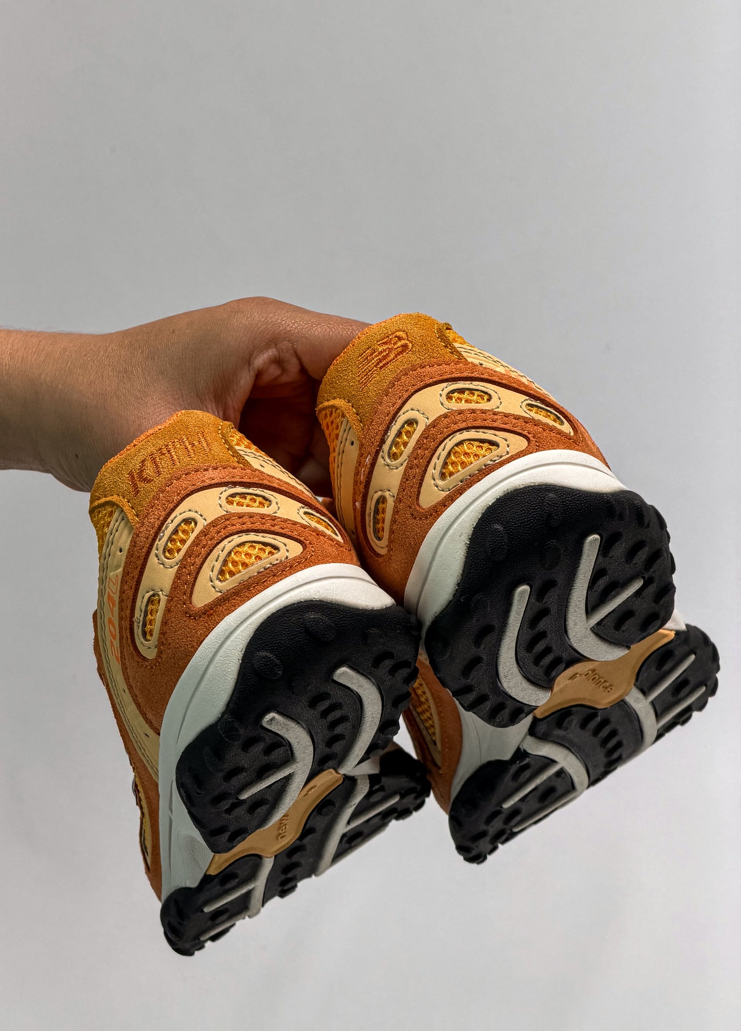 New Balance 204L