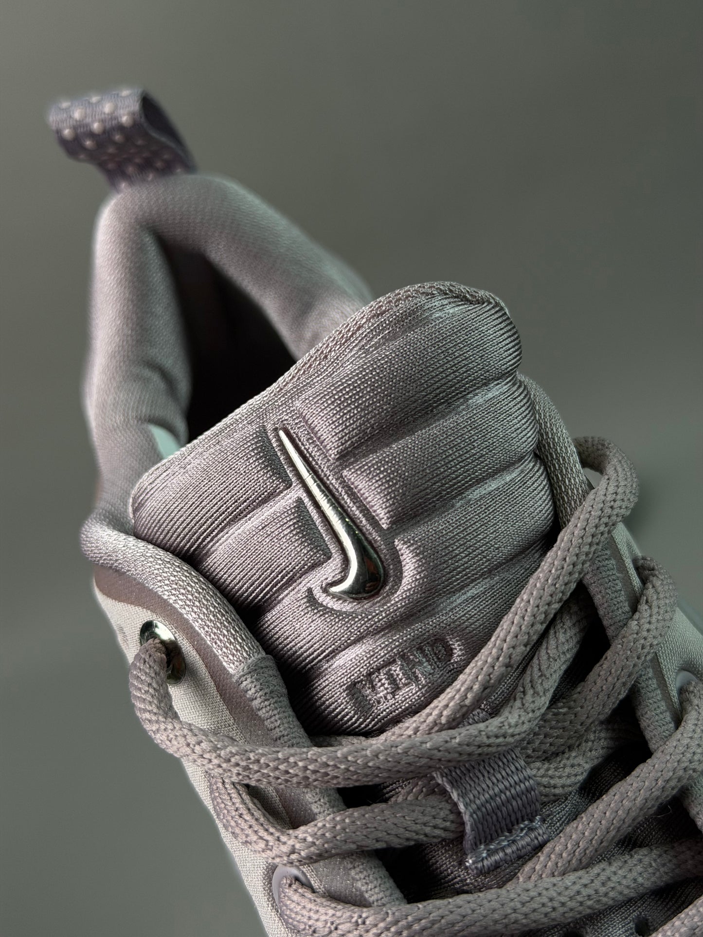 Nike Mind 002