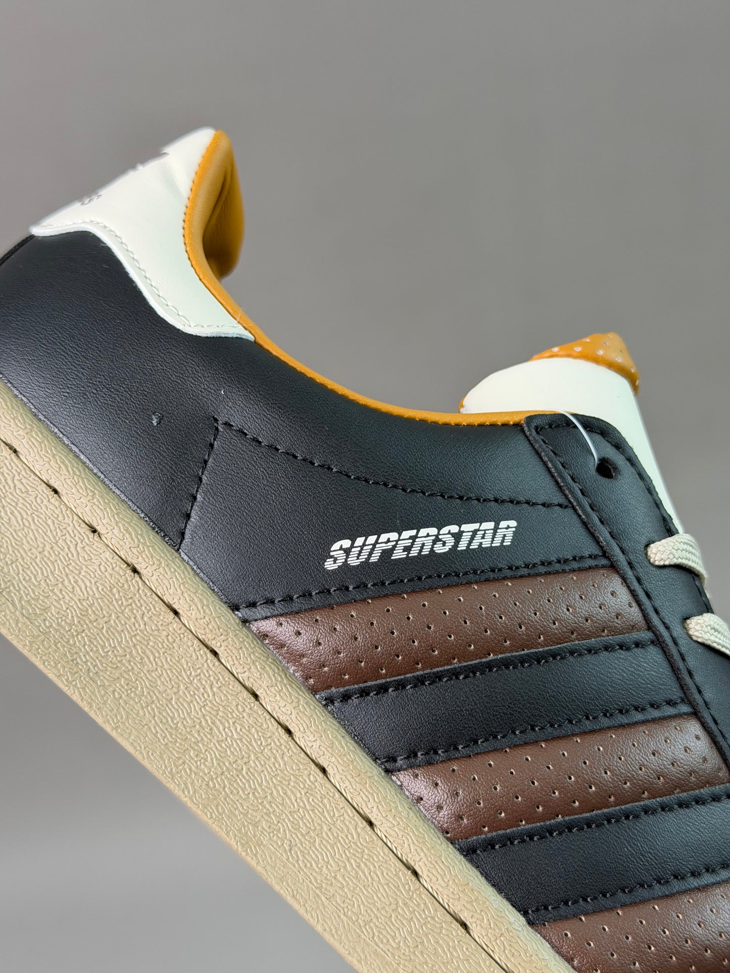 Adidas Superstar