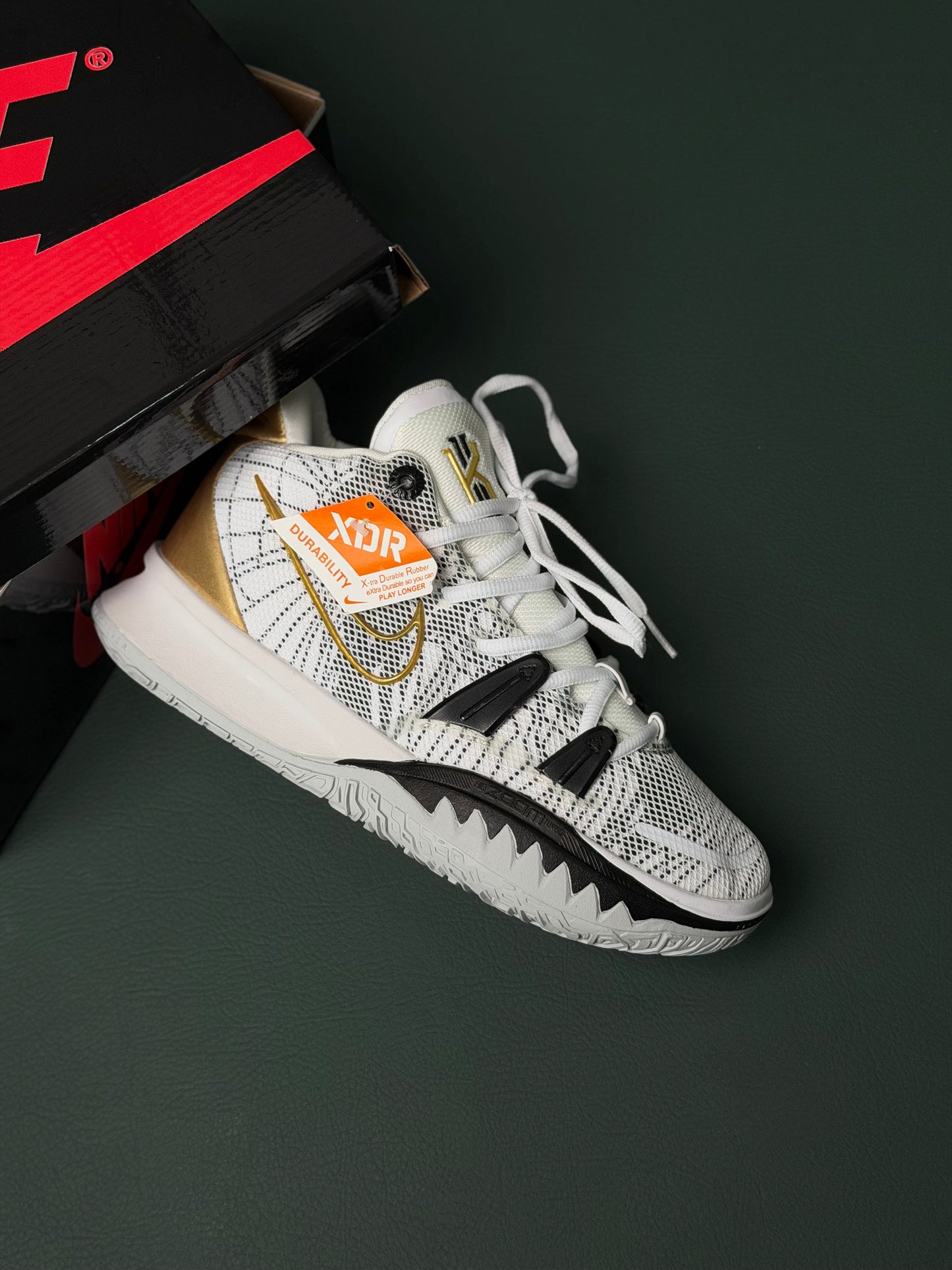 Nike Kyrie 7