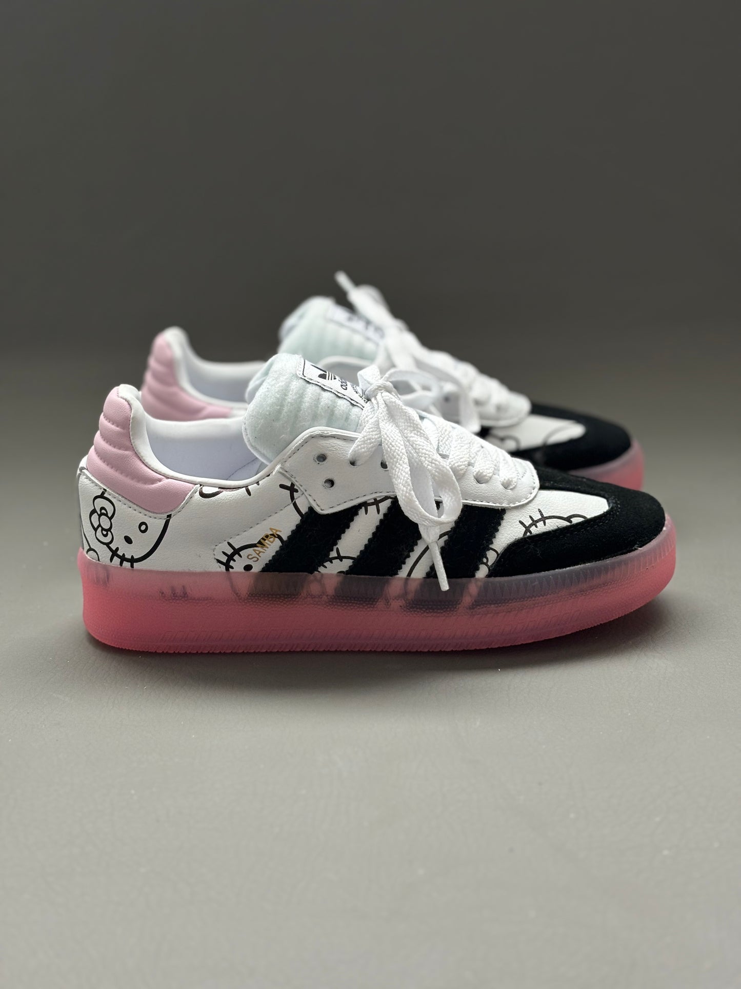 Adidas Samba 2.0 X Hello kitty