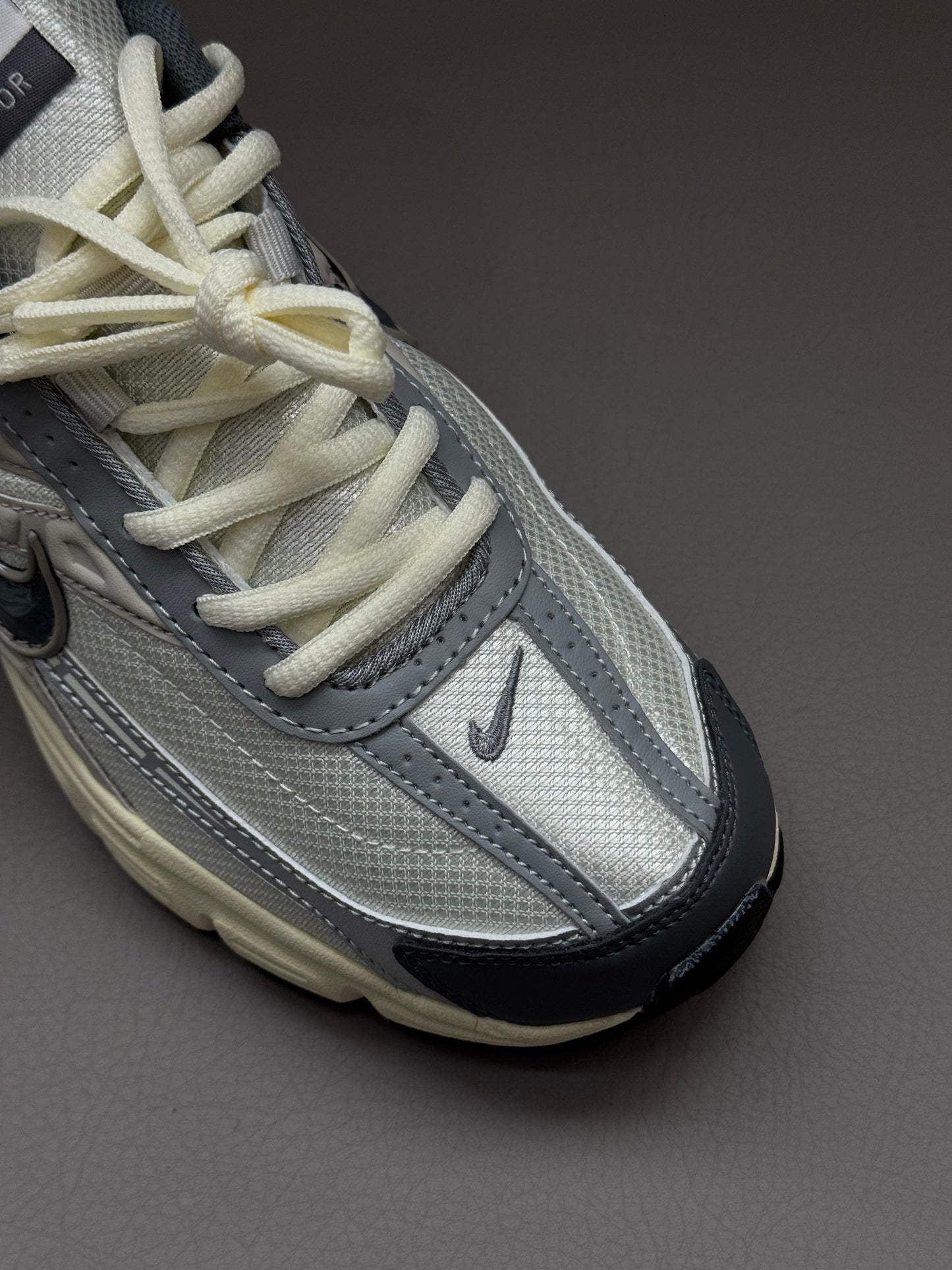 Nike Initiator Light B