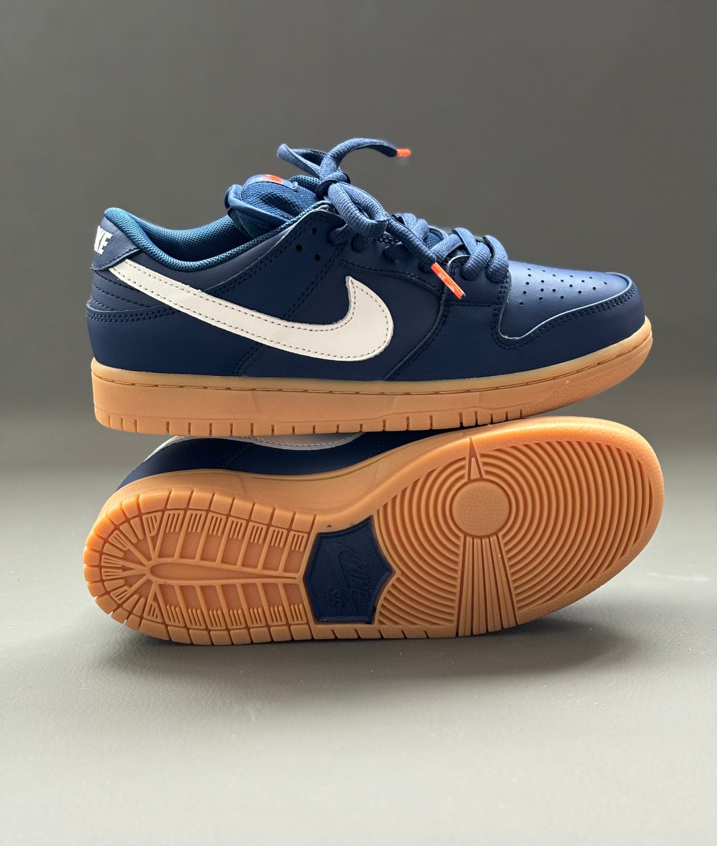 Nike SB Dunk Low
Navy Gum