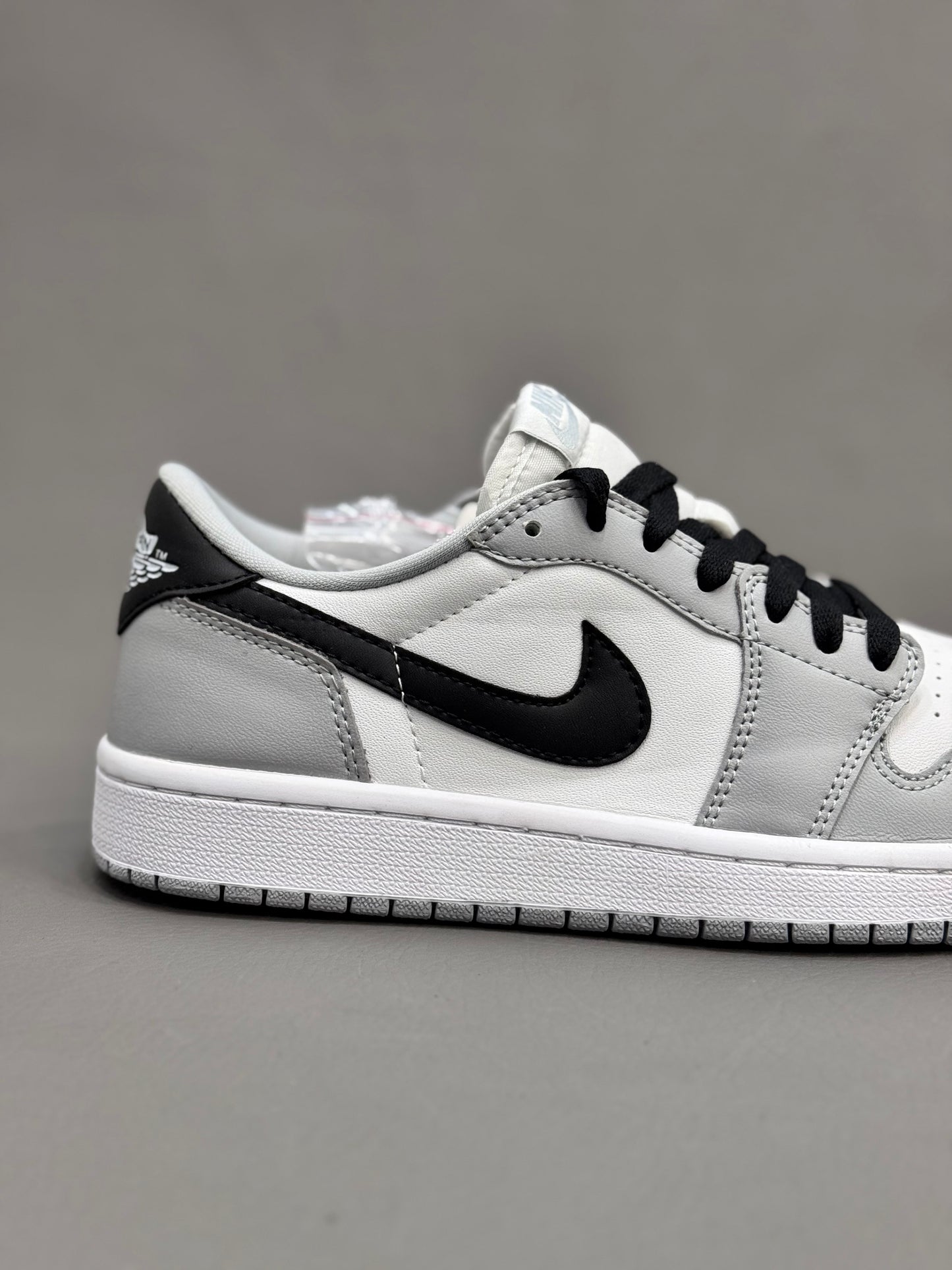 Jordan 1 Low Barons