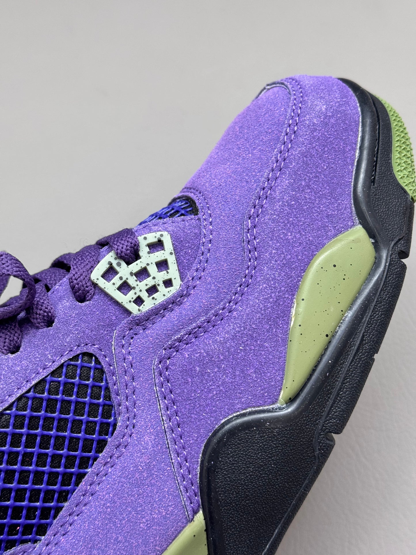 Air Jordan 4 Purple