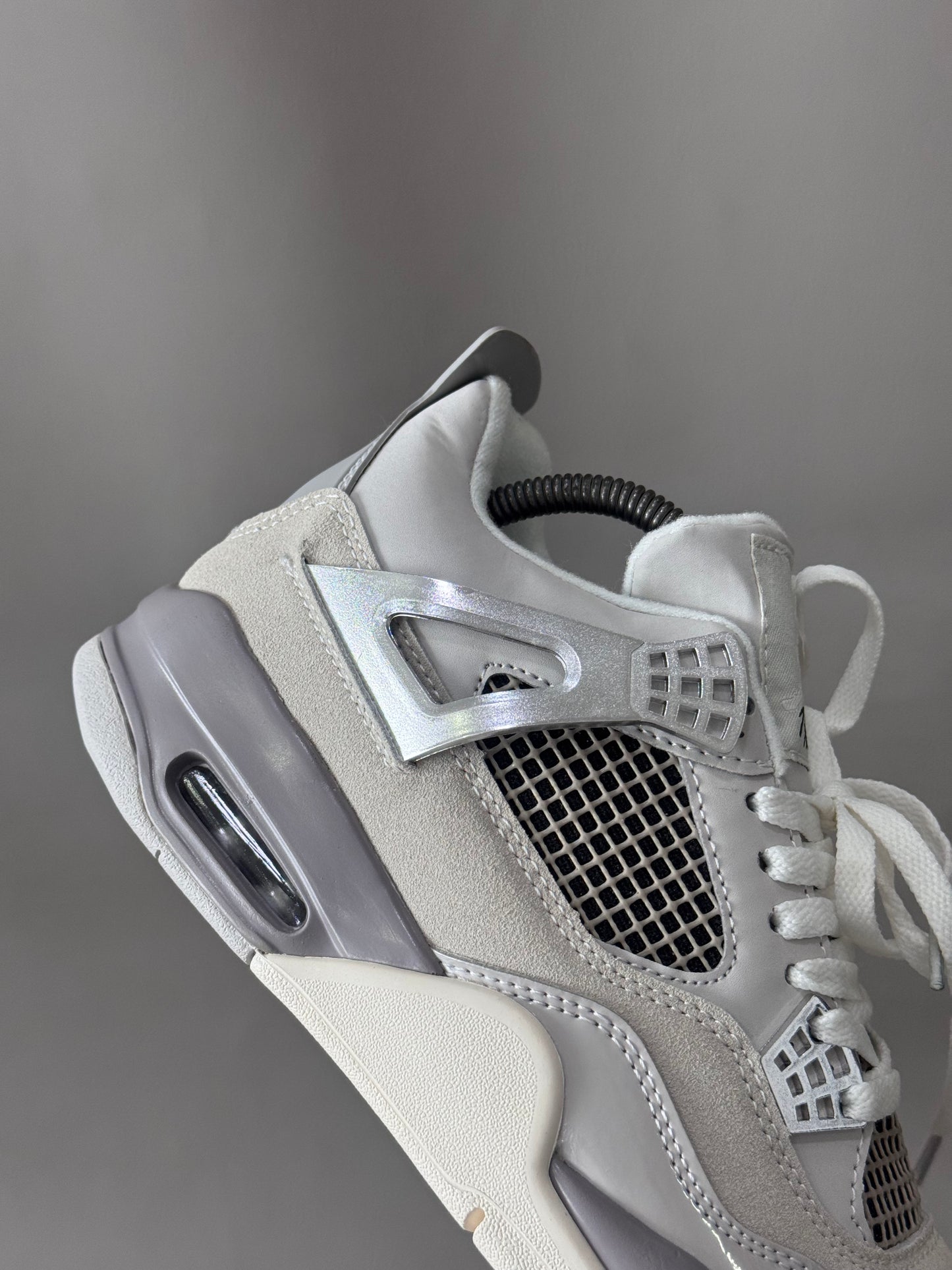 Air Jordan 4 Frozen
