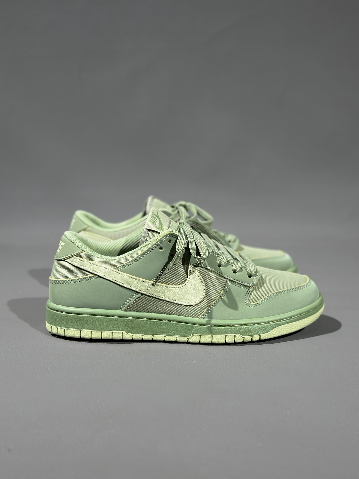 Nike Dunk Low Oli Green