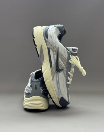 Nike Initiator Light B