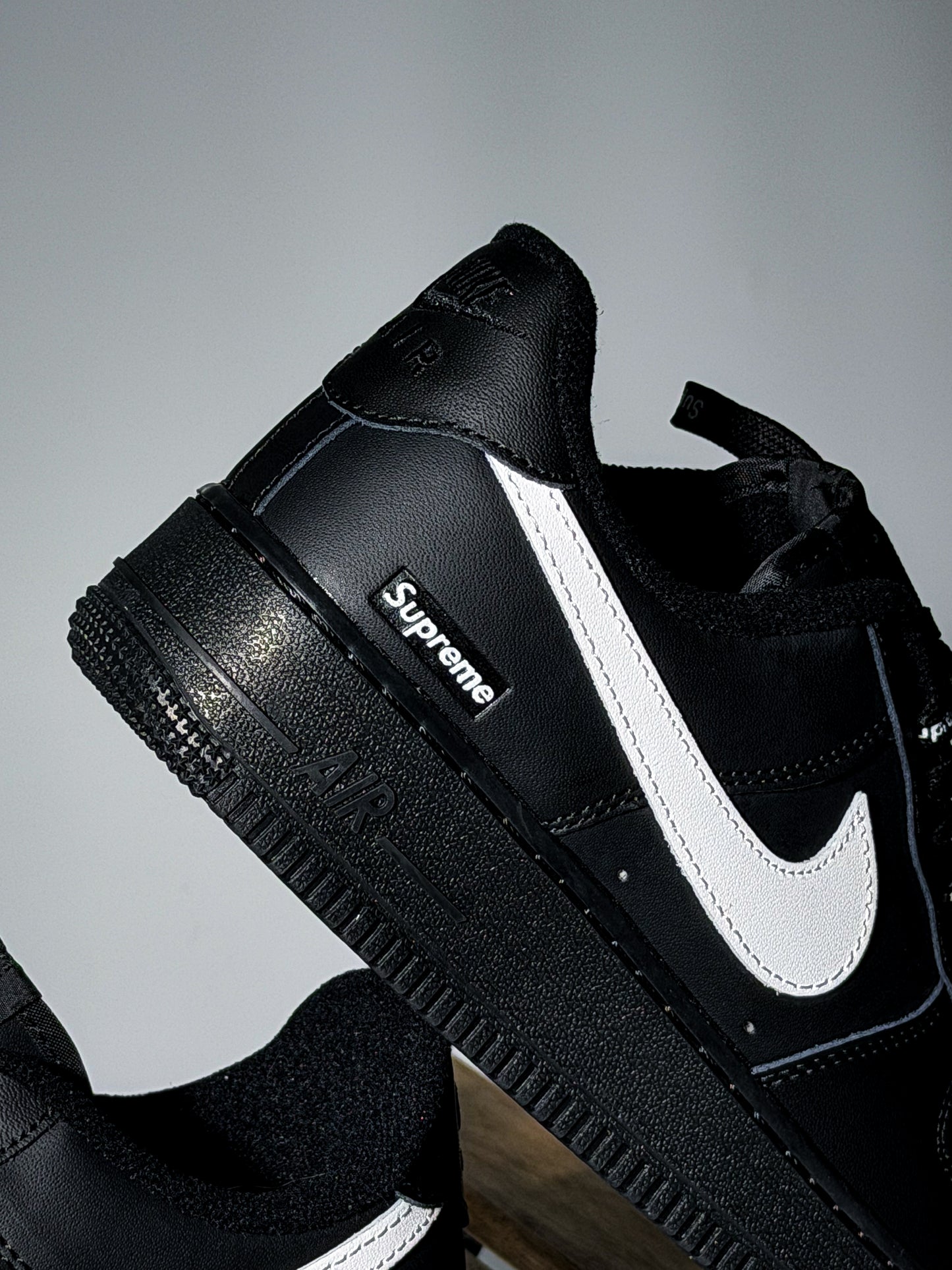 Nike Air Force 1 x Supreme