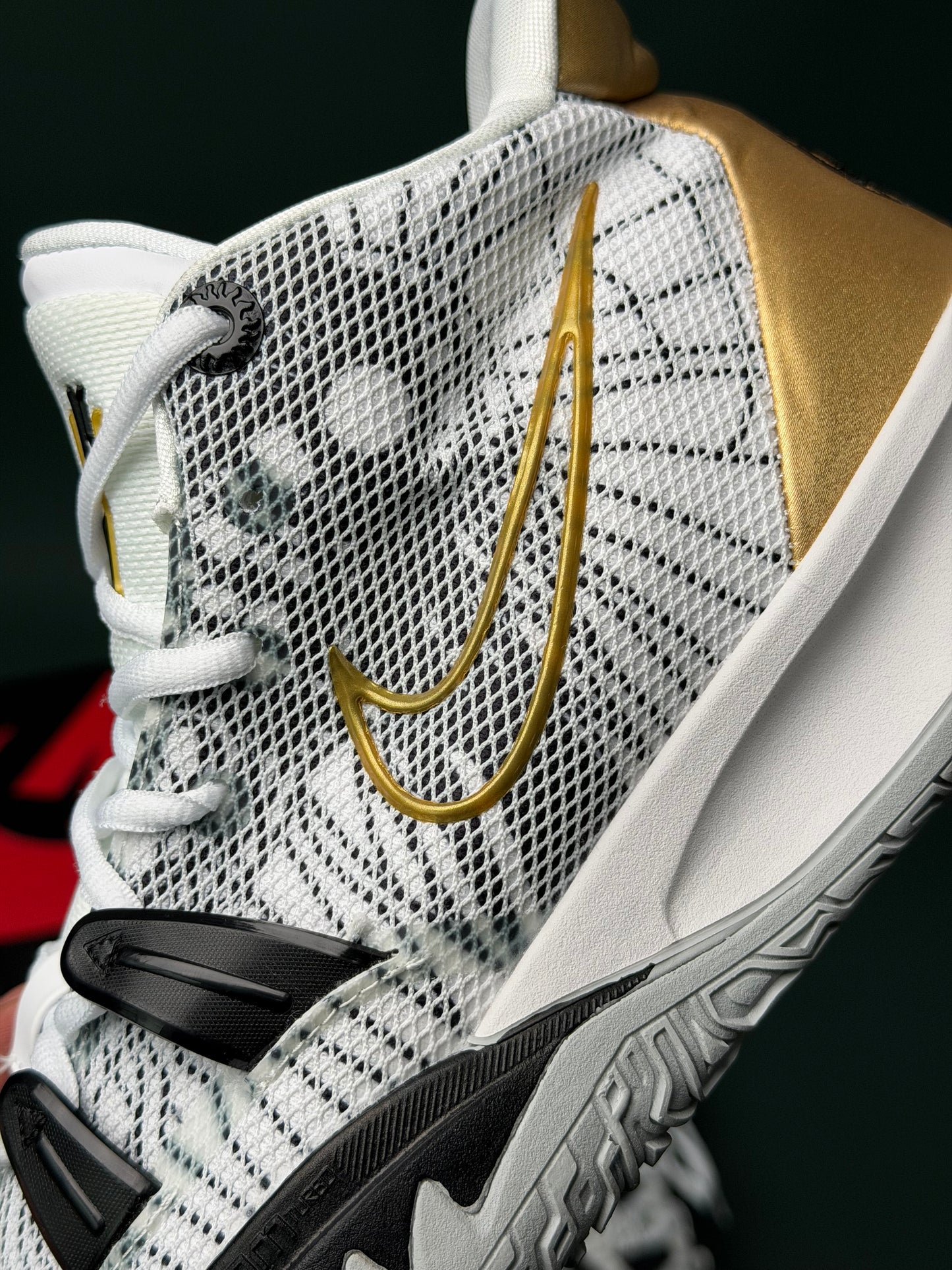 Nike Kyrie 7
