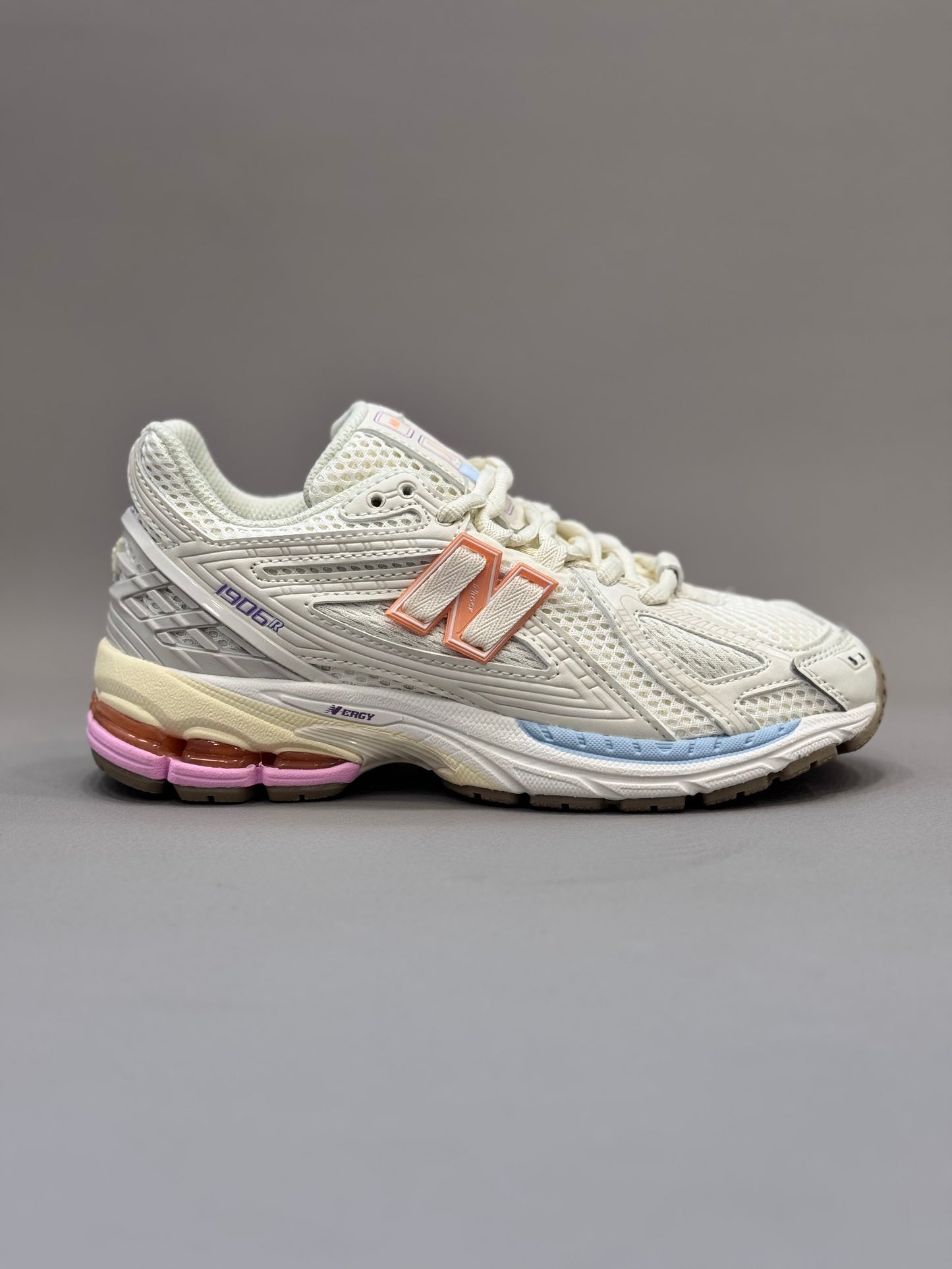 New Balance 1906R