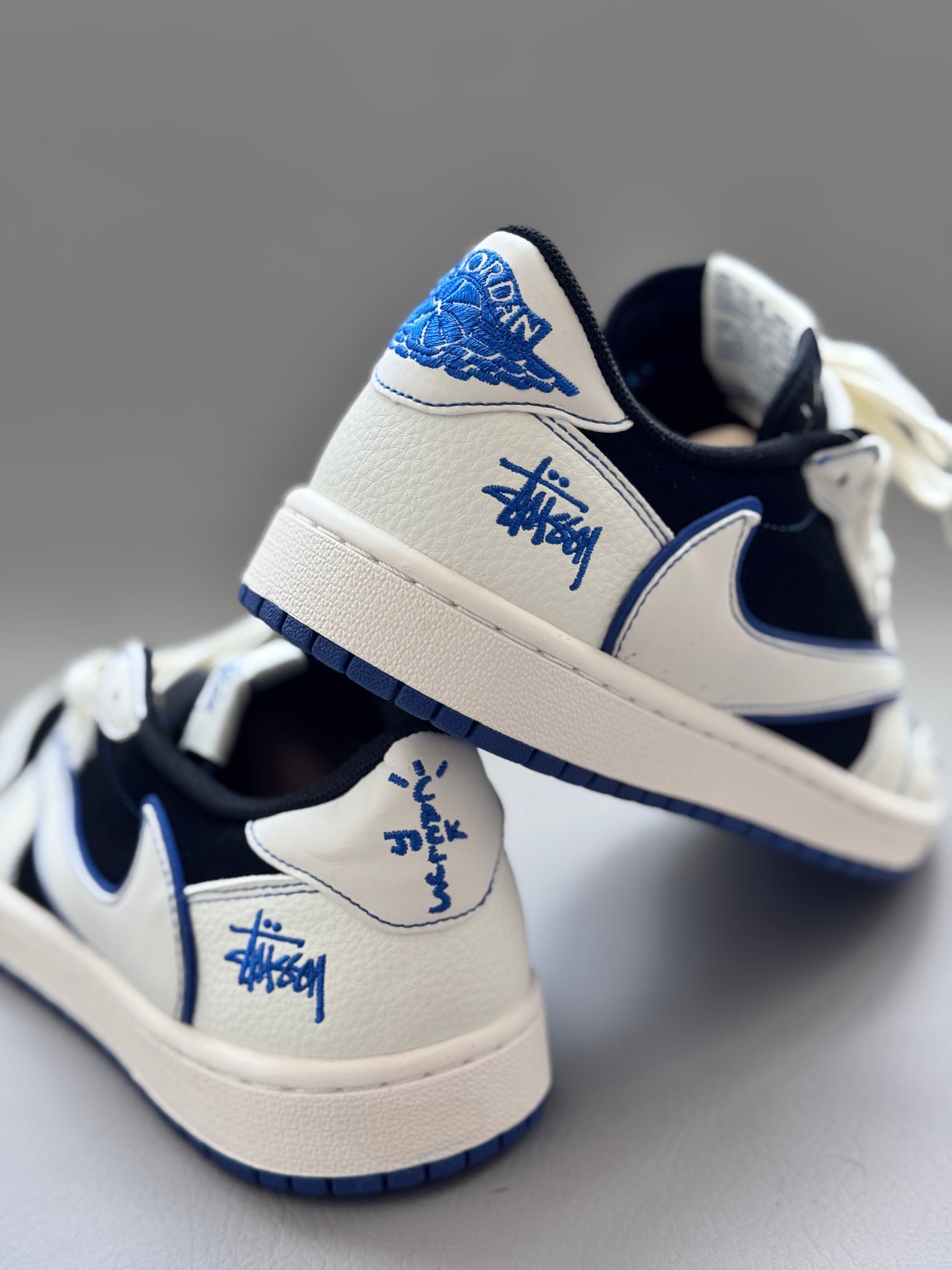 Air Jordan 1 Low