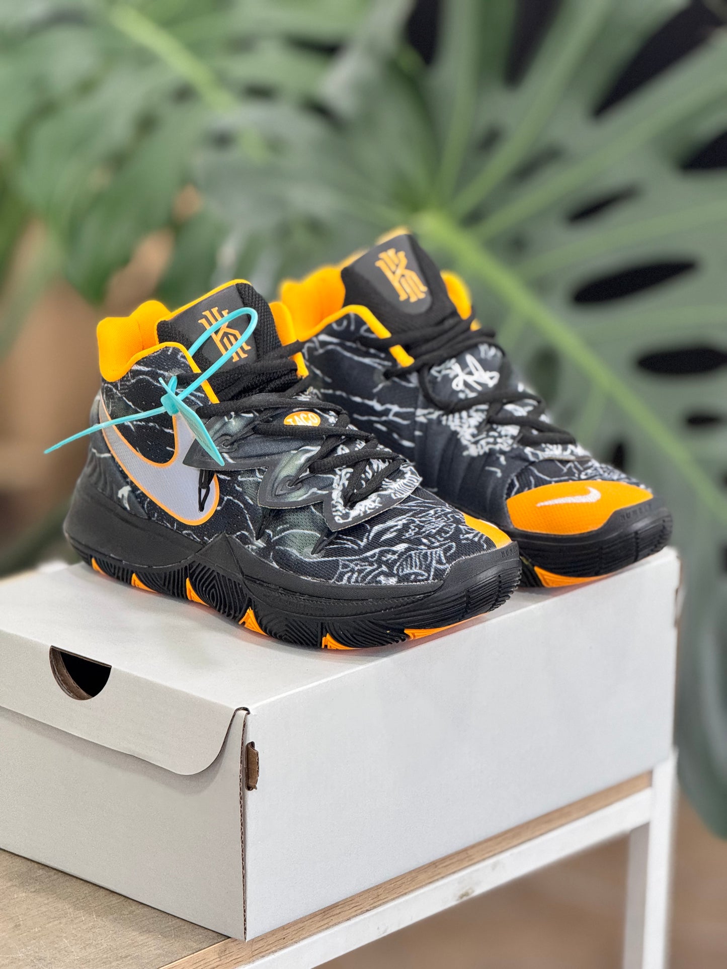 Nike Kyrie 5 Taco