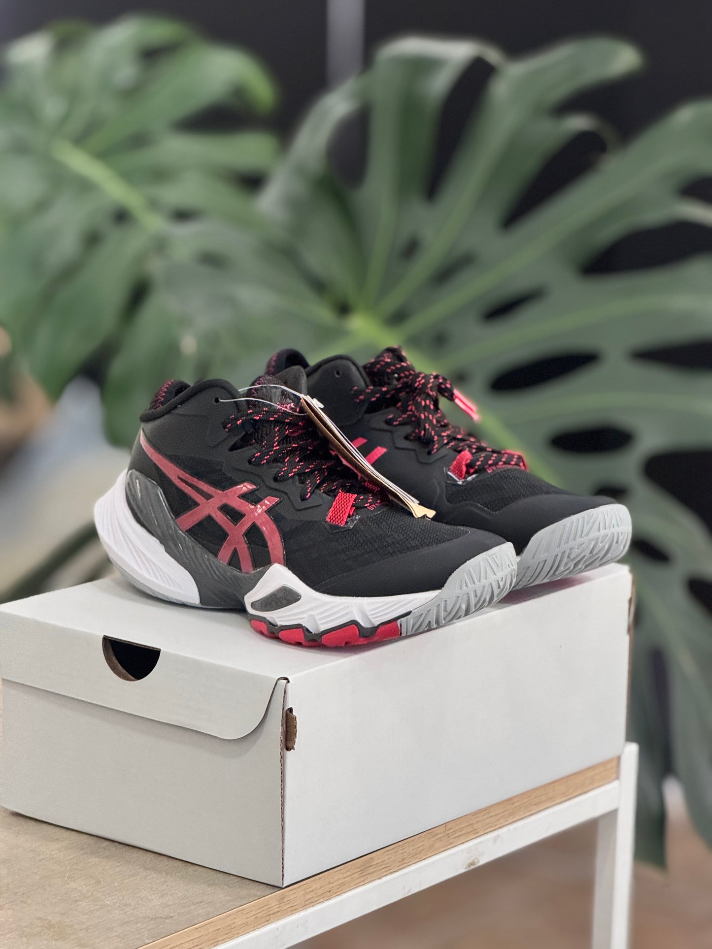 Asics Metarise Black Electic Red