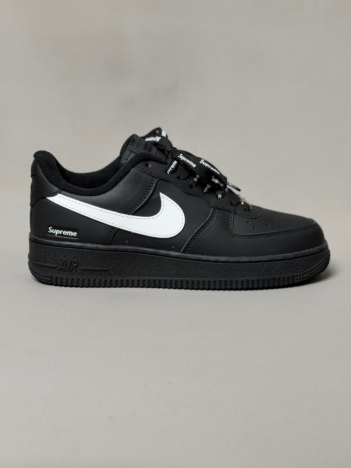 Nike Air Force 1 x Supreme