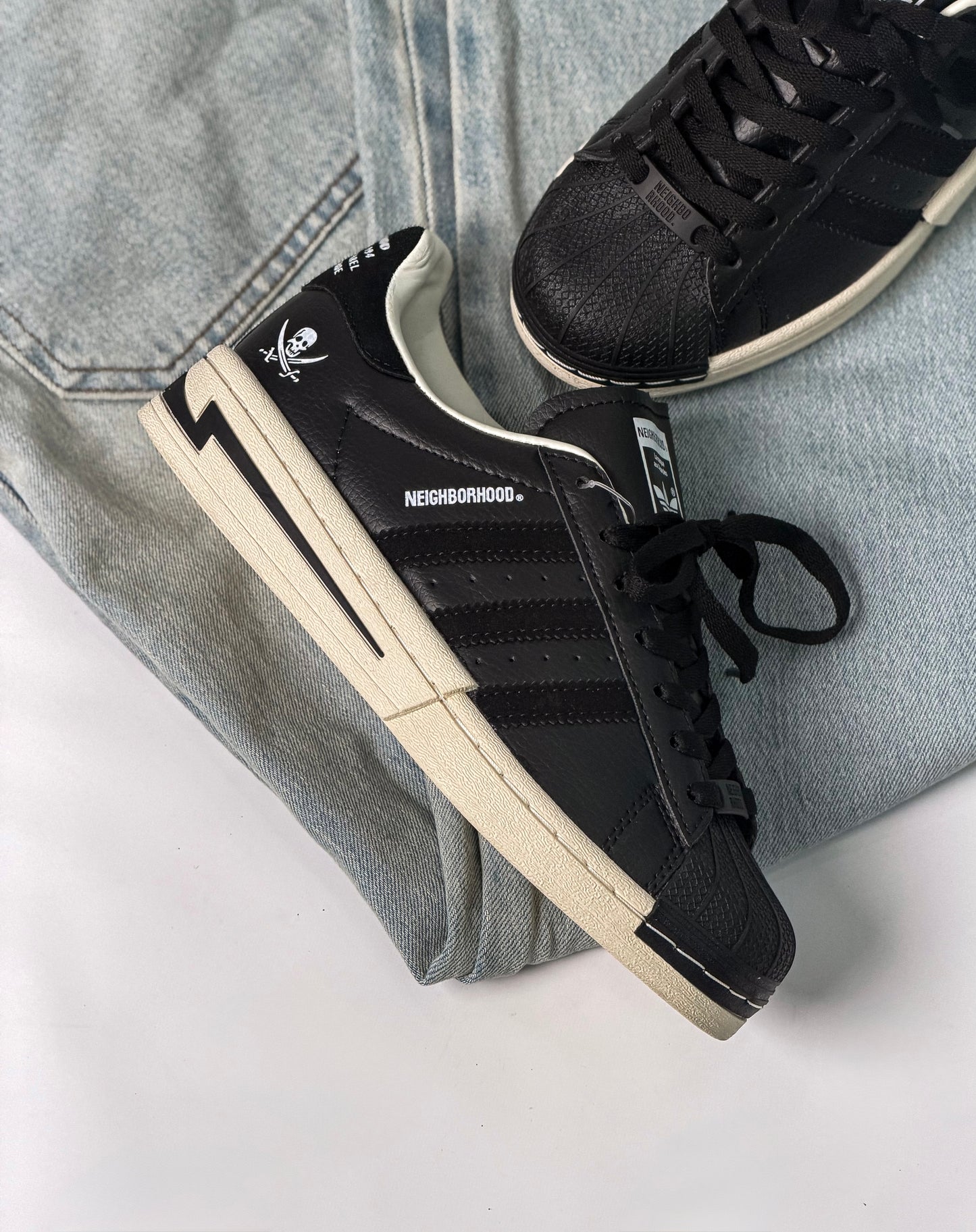 Adidas SuperStar Neighbor