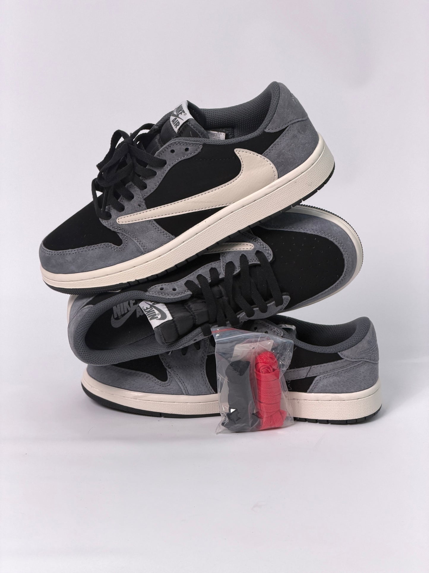 Air Jordan 1 Low x Travis