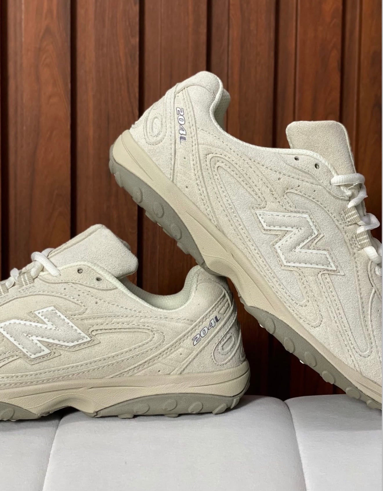 New Balance 204L