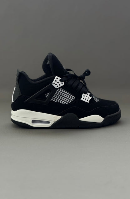 Air Jordan 4 White Thunder