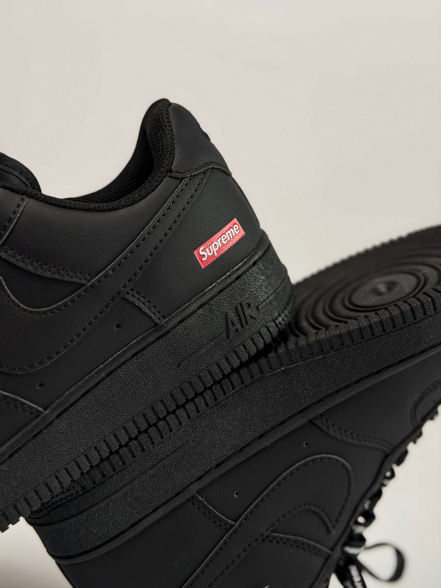 Nike Air Force 1 x Supreme