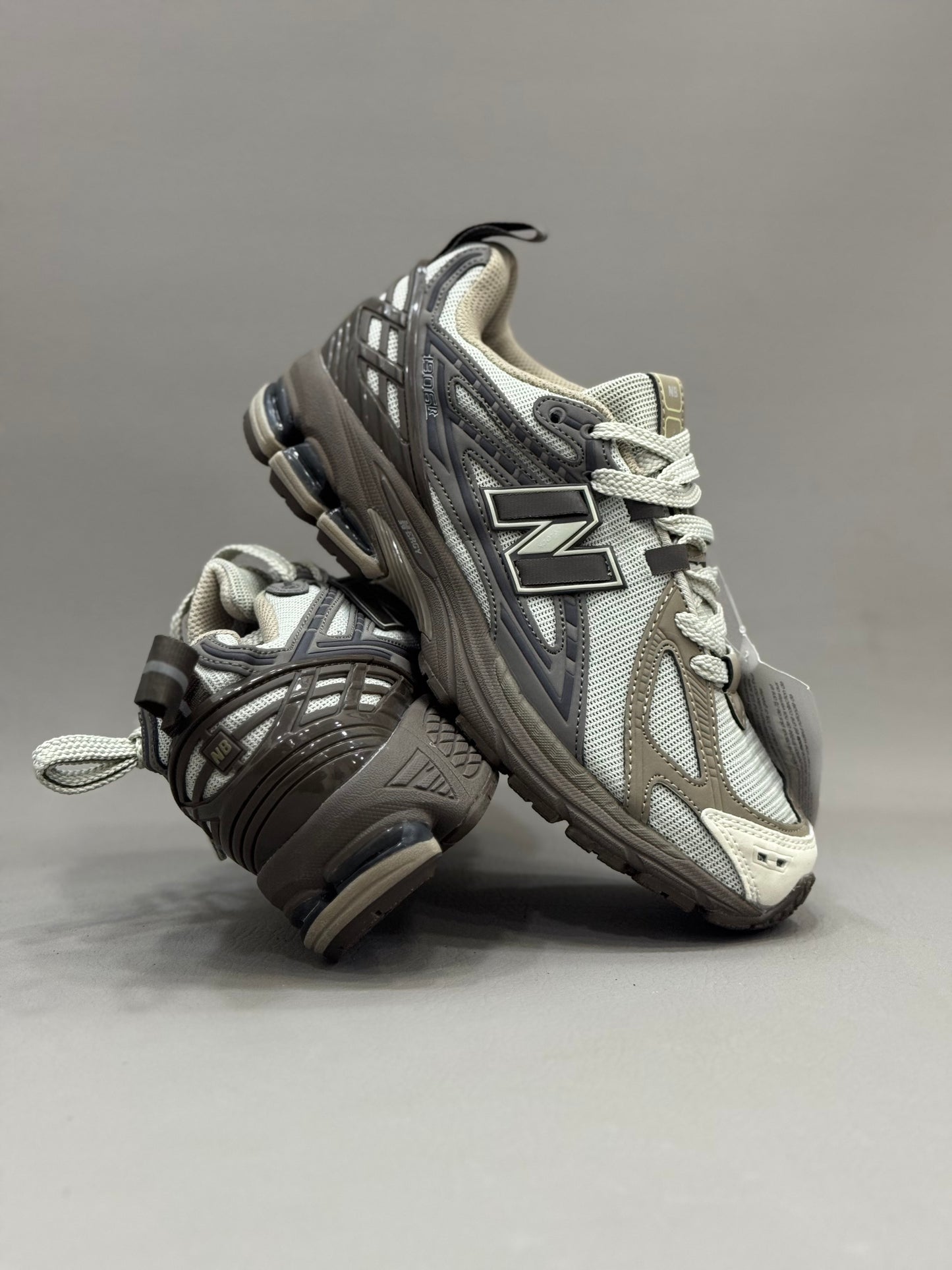 New Balance 1906R