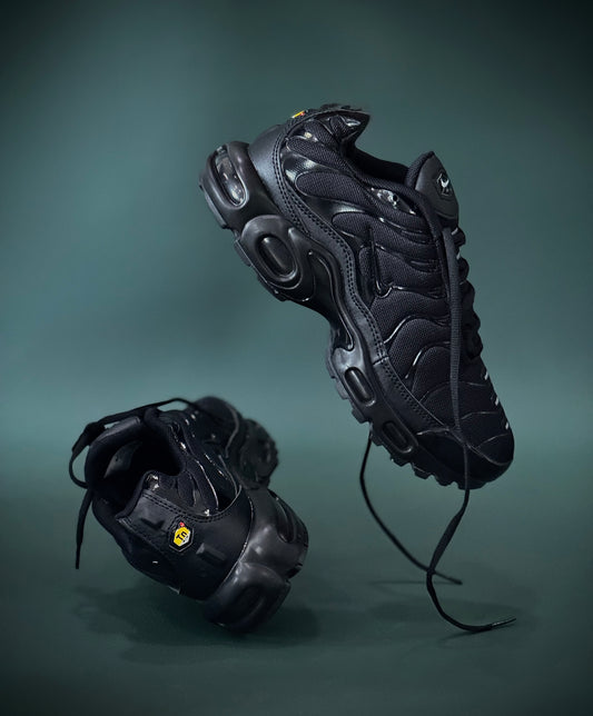 Nike Air Max Plus Triple Black