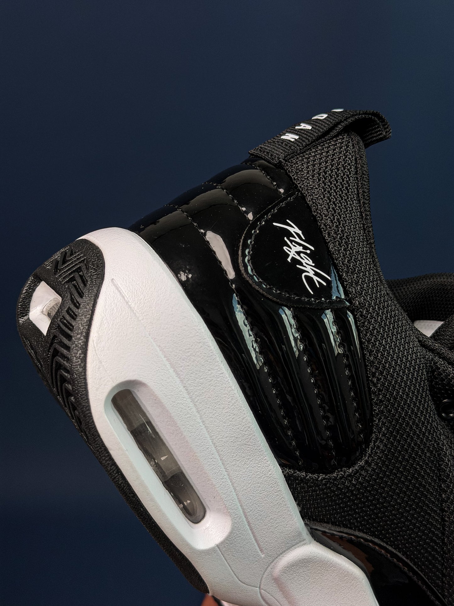 Jordan Max Aura 6