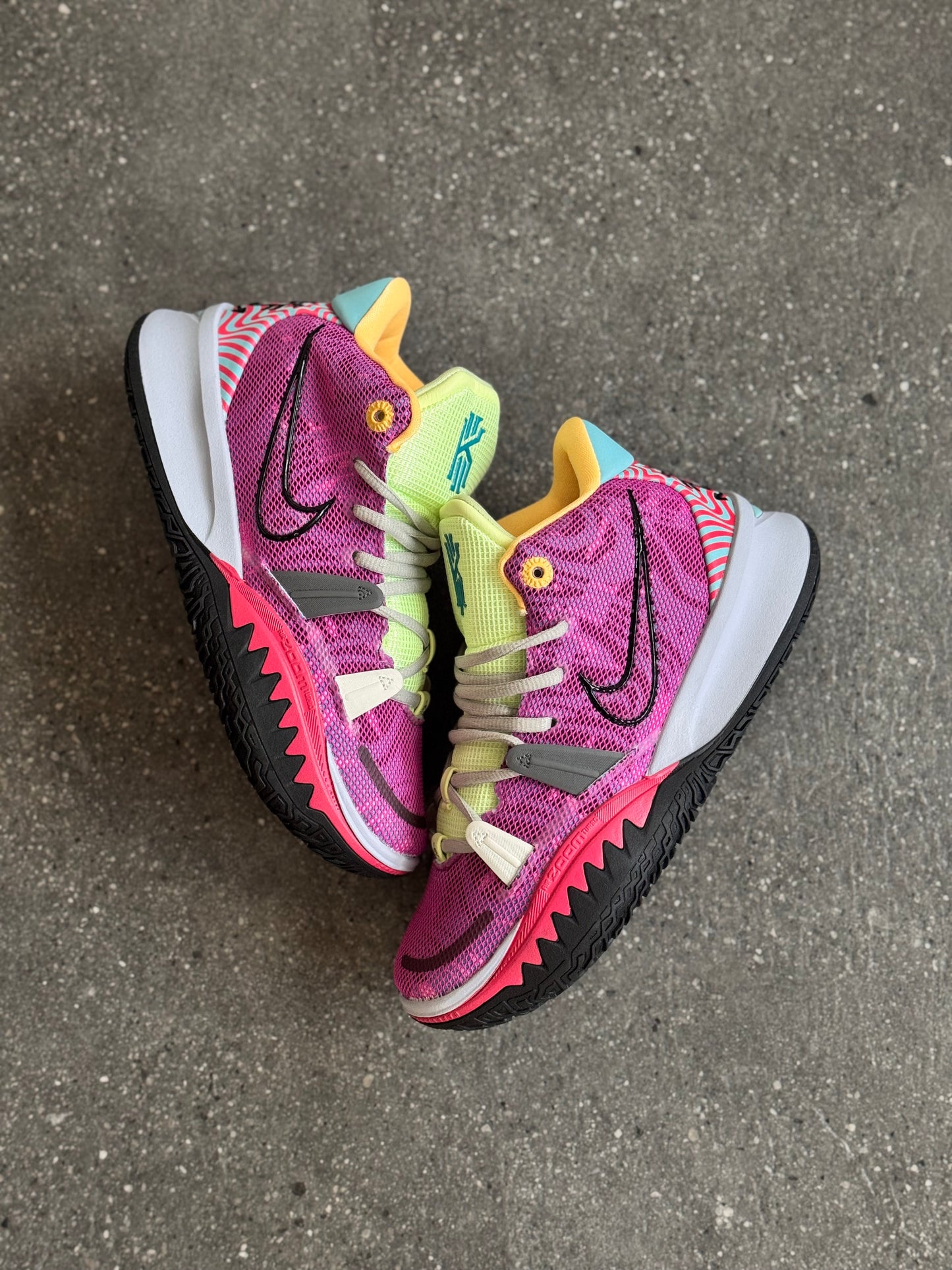 Nike Kyrie 7