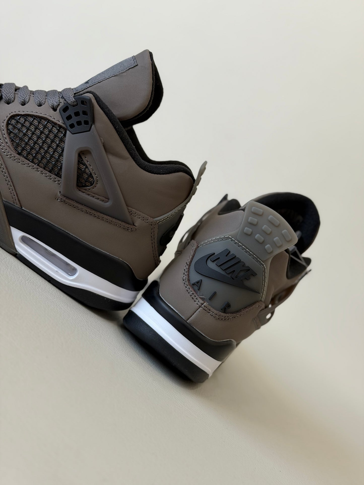 Air Jordan 4