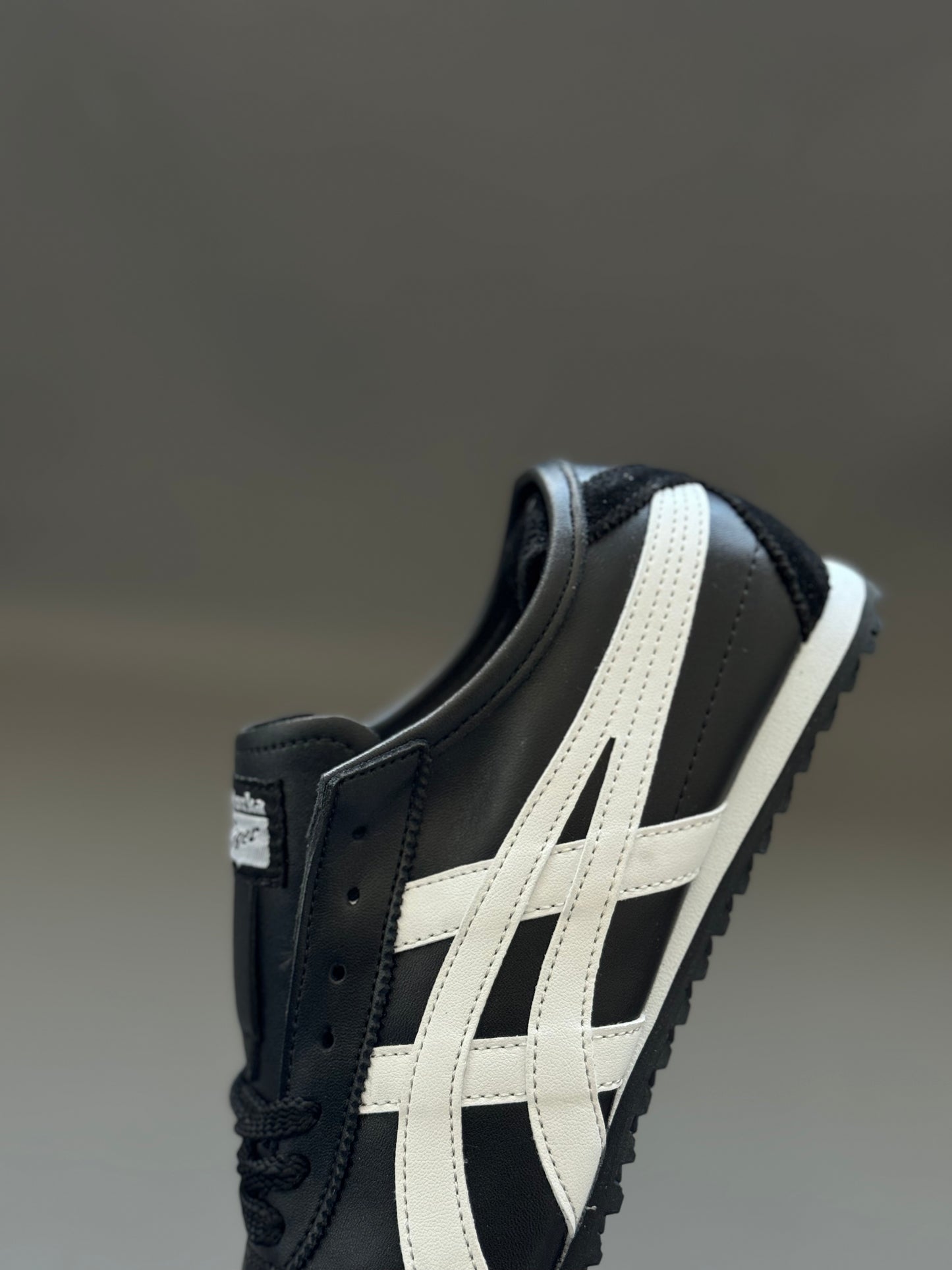 Onitsuka Tiger México 66 Black White