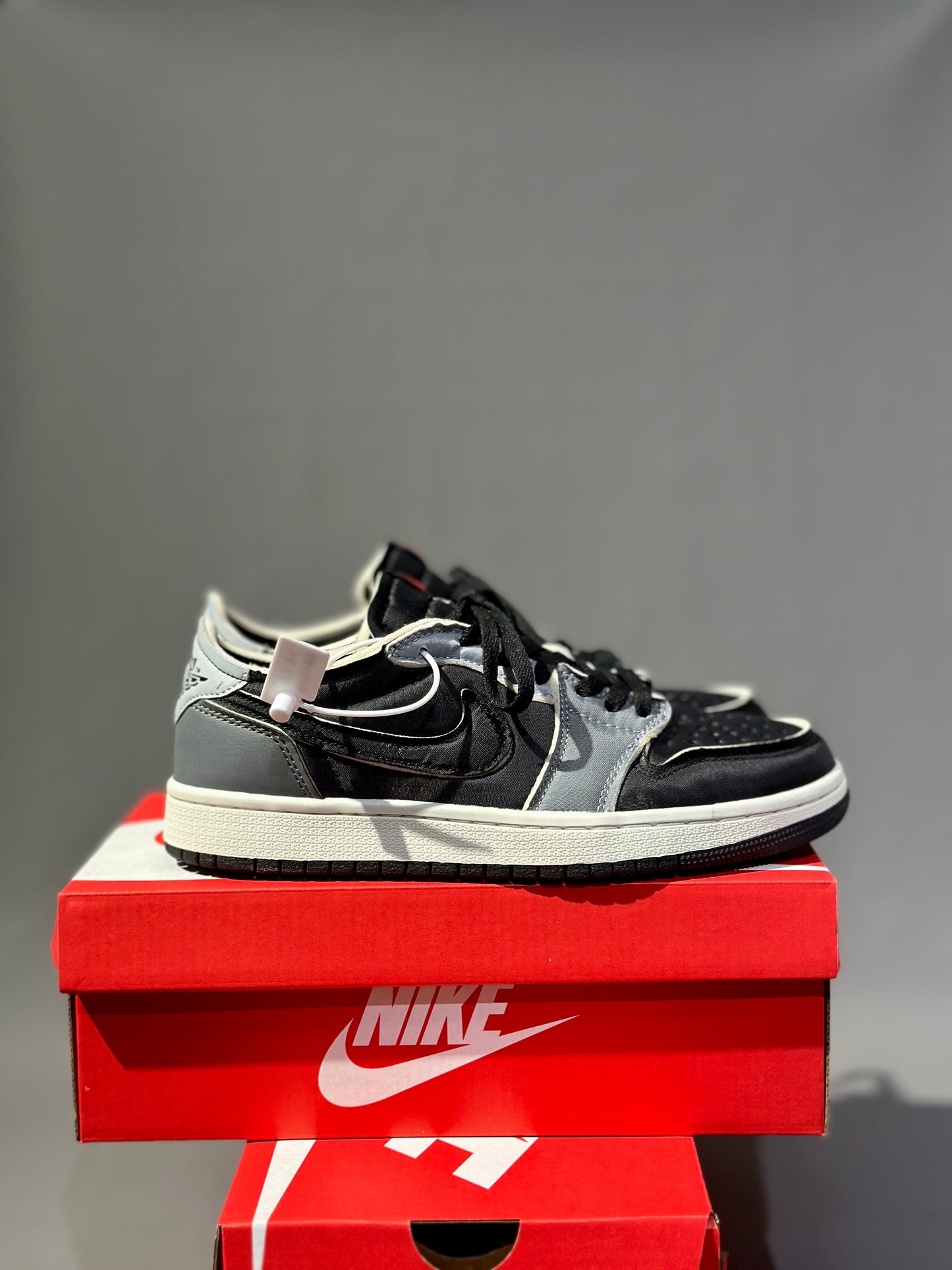 Air Jordan 1 Low Blank Smoke Gray