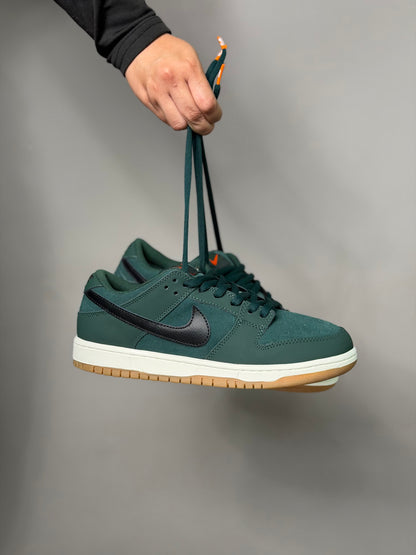 Nike SB Dunk Low