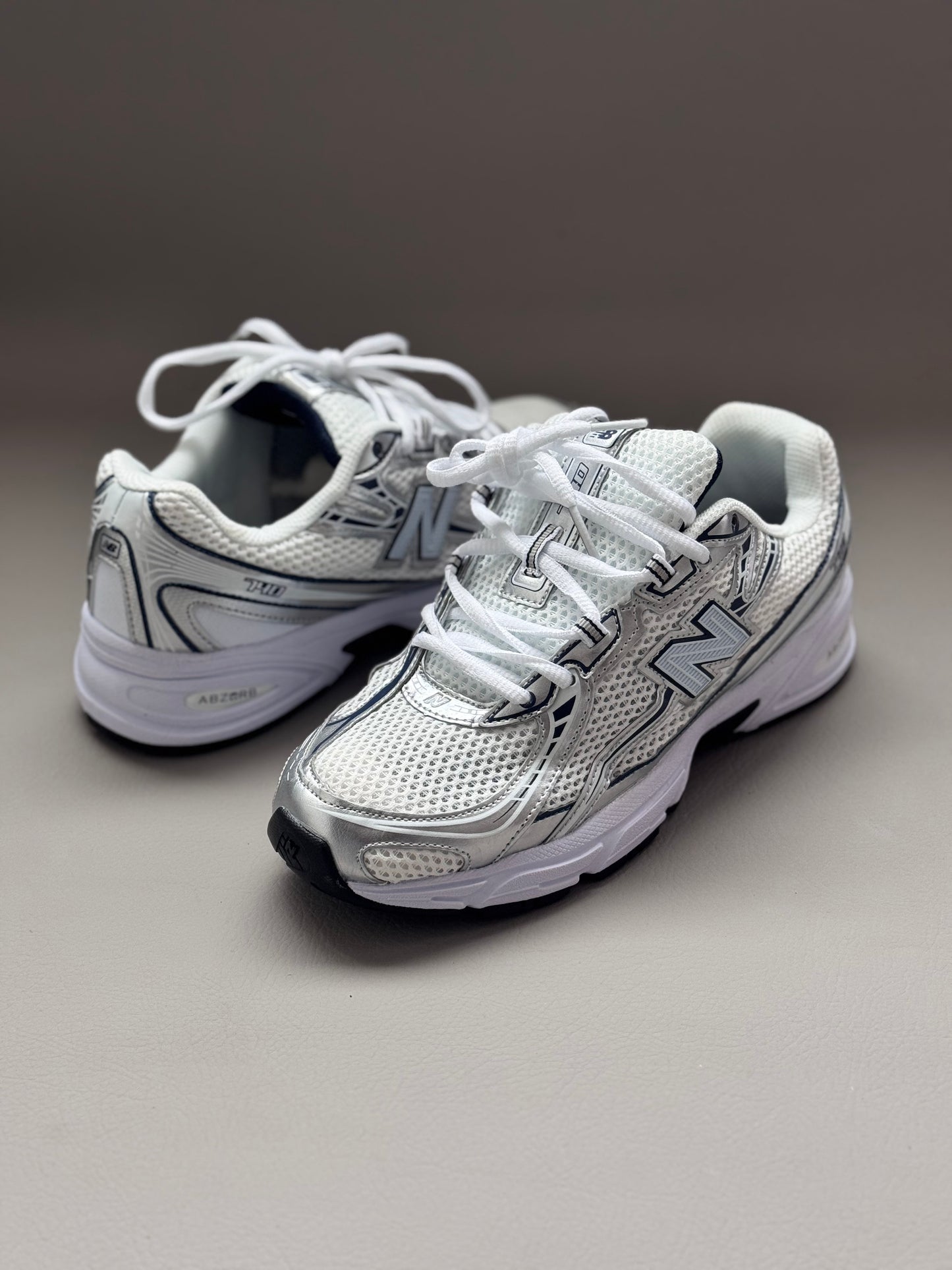 New Balance 740v2