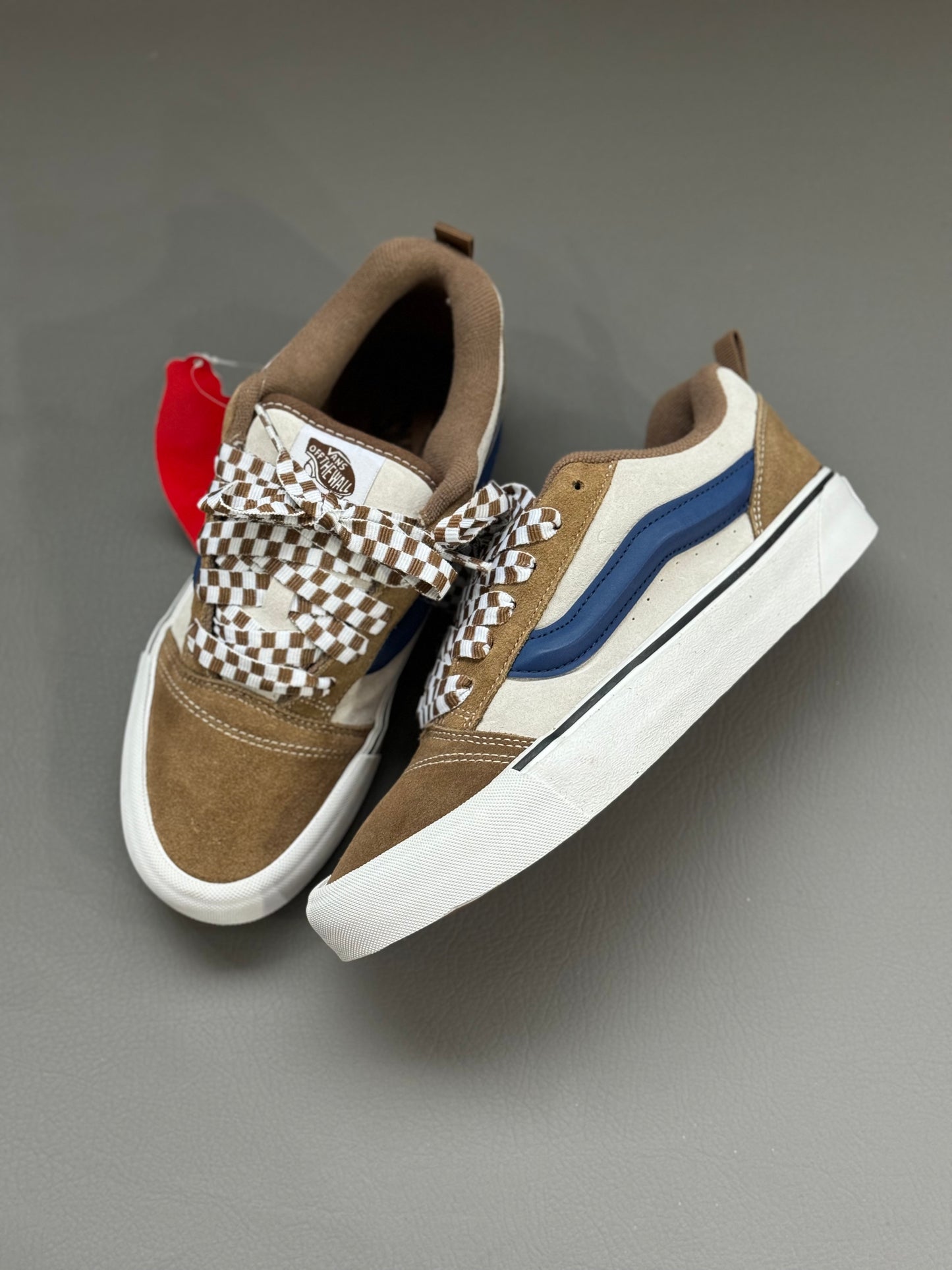 Vans Knu