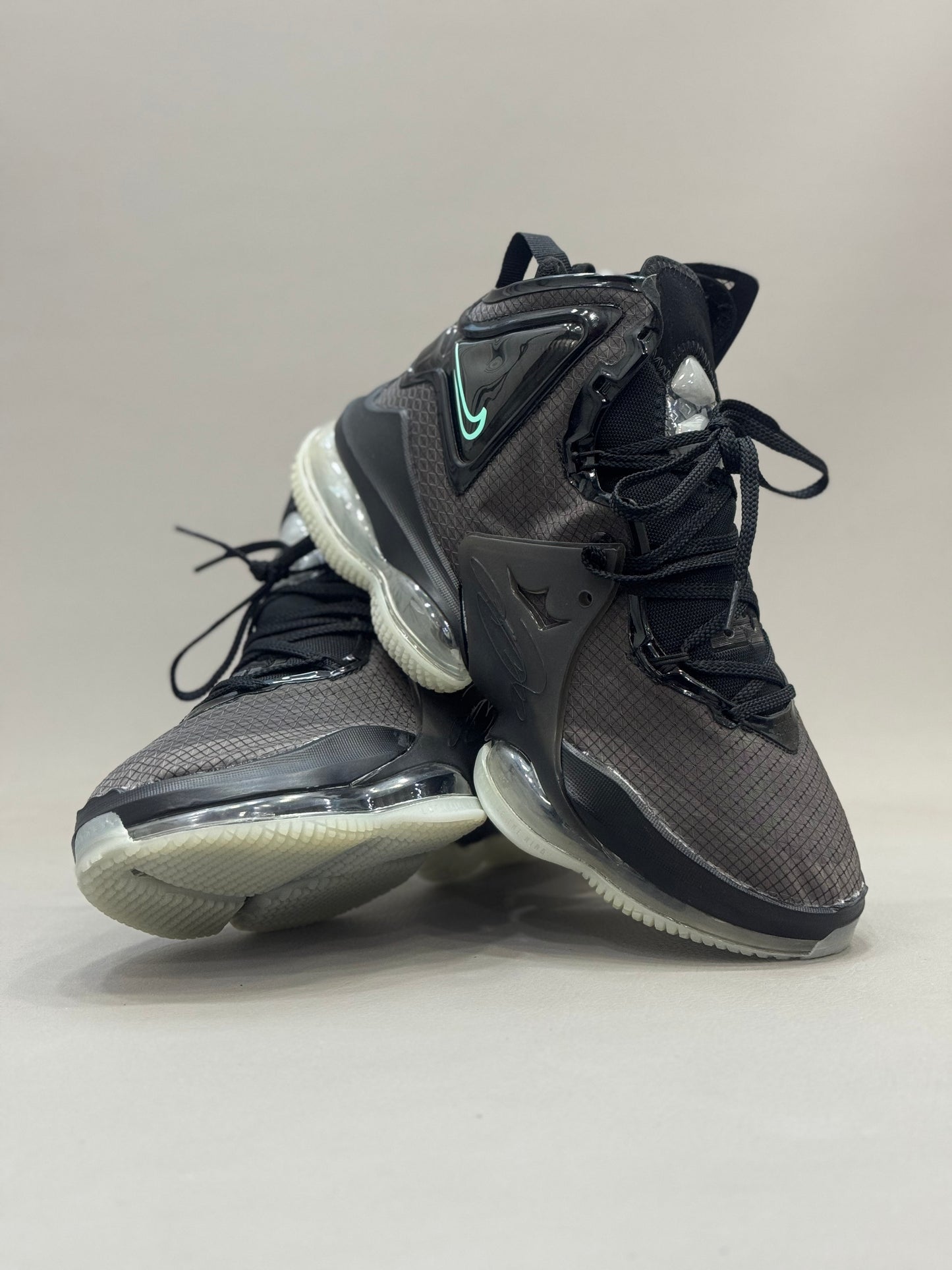 Nike LeBron 19 Black Anthracite G