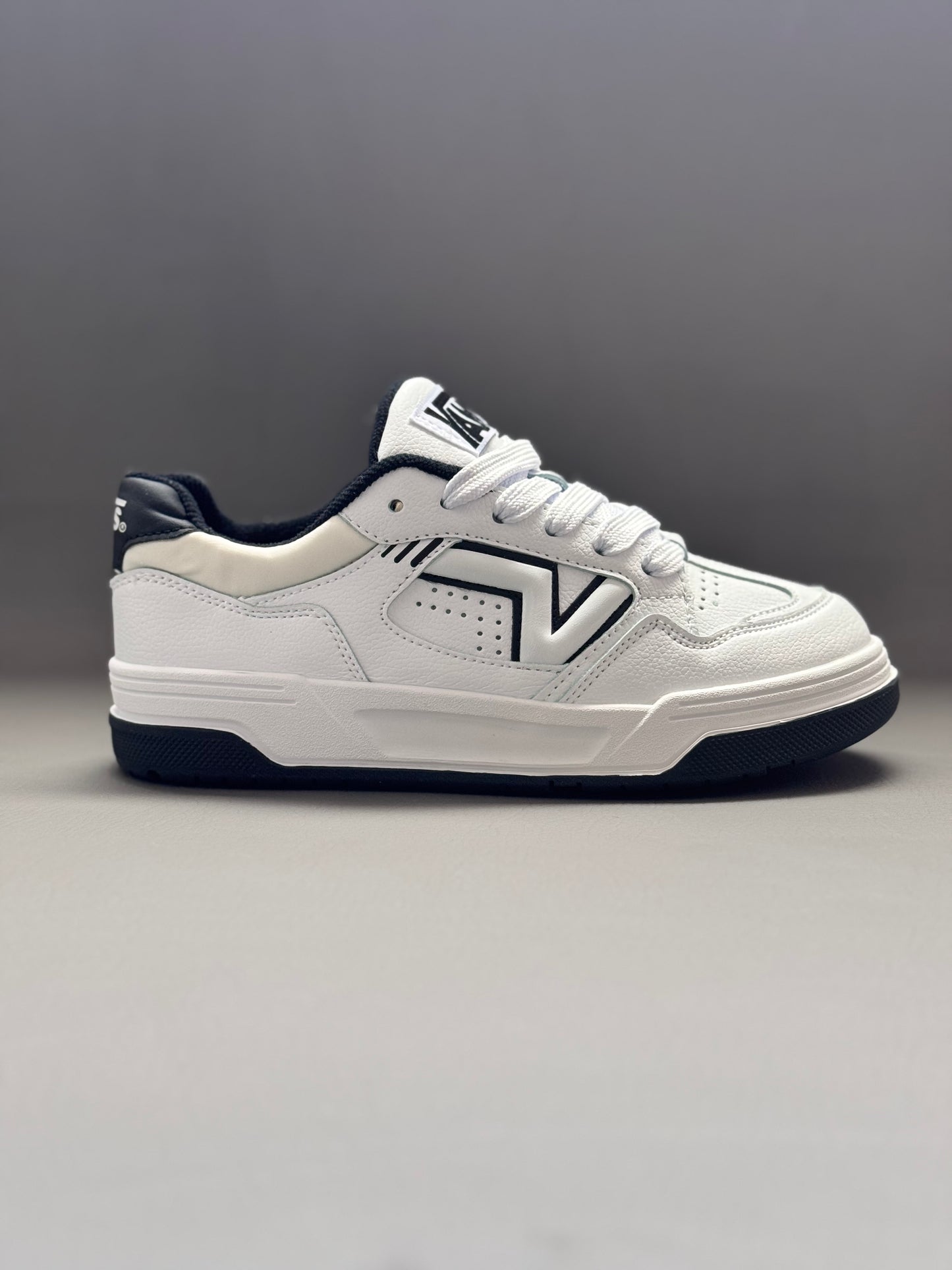 Vans Upland White Black