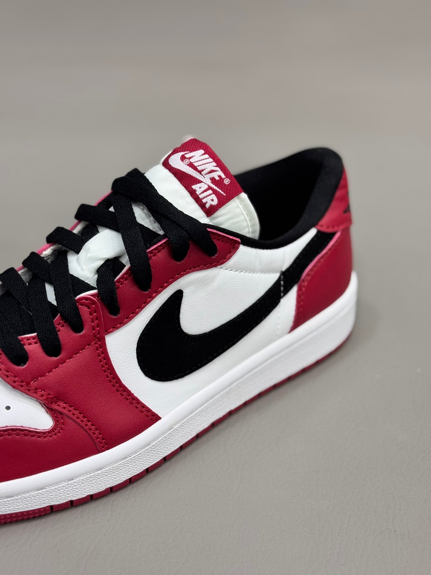 Air Jordan 1 Low Chicago
