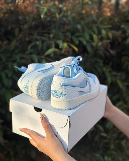 Air Jordan 1 Low SE Reverse Ice Blue