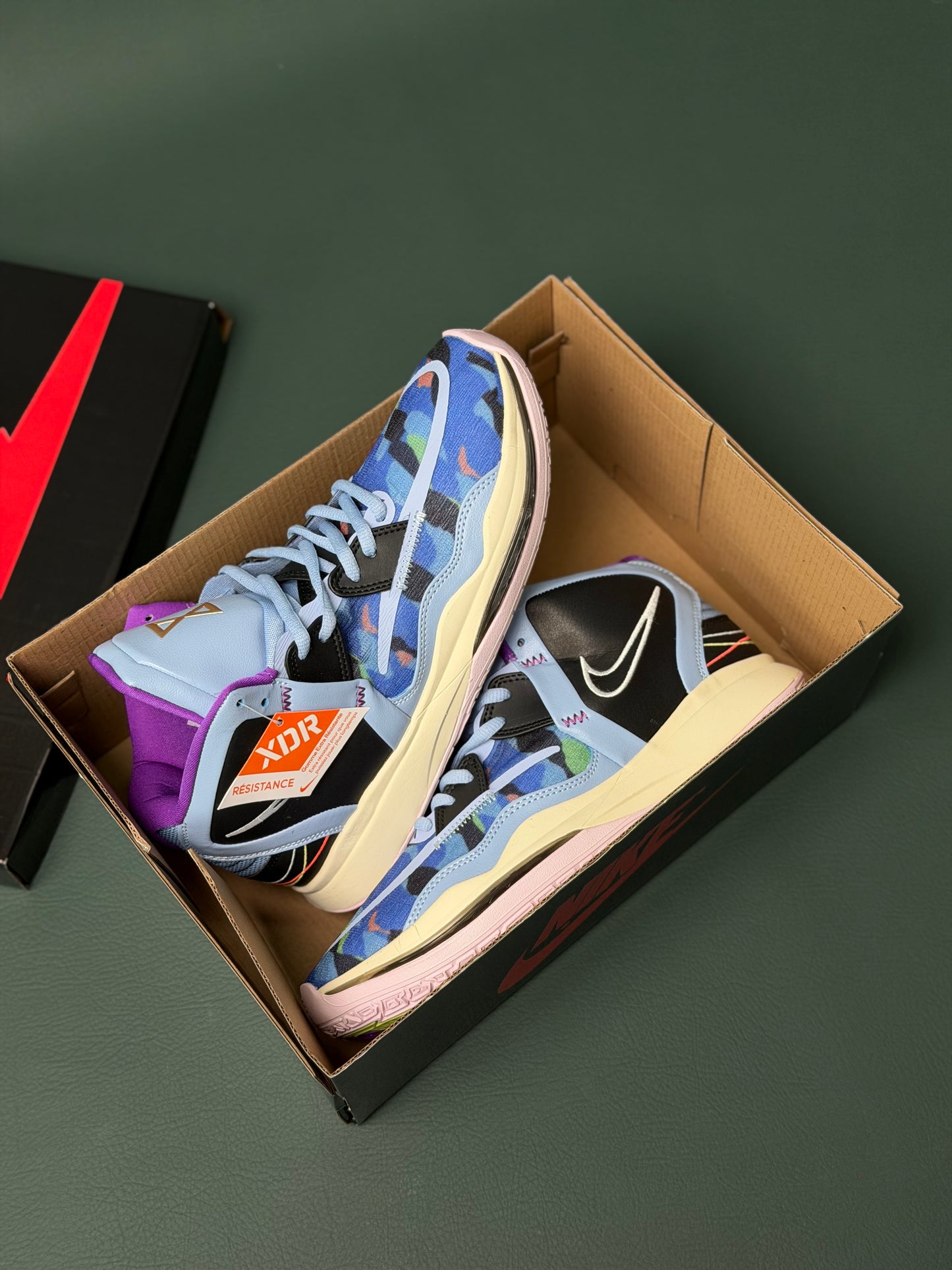 Nike Kyrie 8 Infinity
