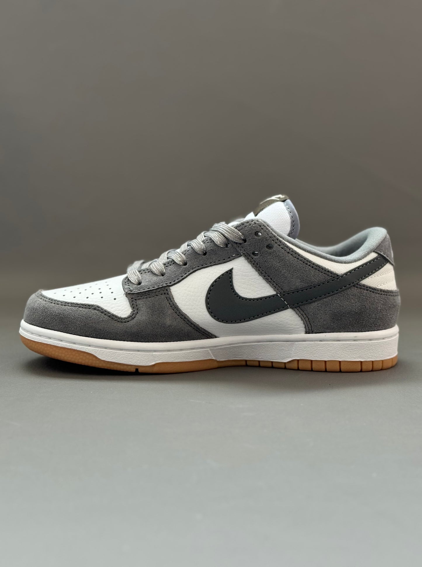 Nike Dunk Low Smoke Grey Gum 3M Swoosh