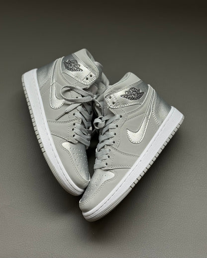 Air Jordan 1 High Metallic Silver