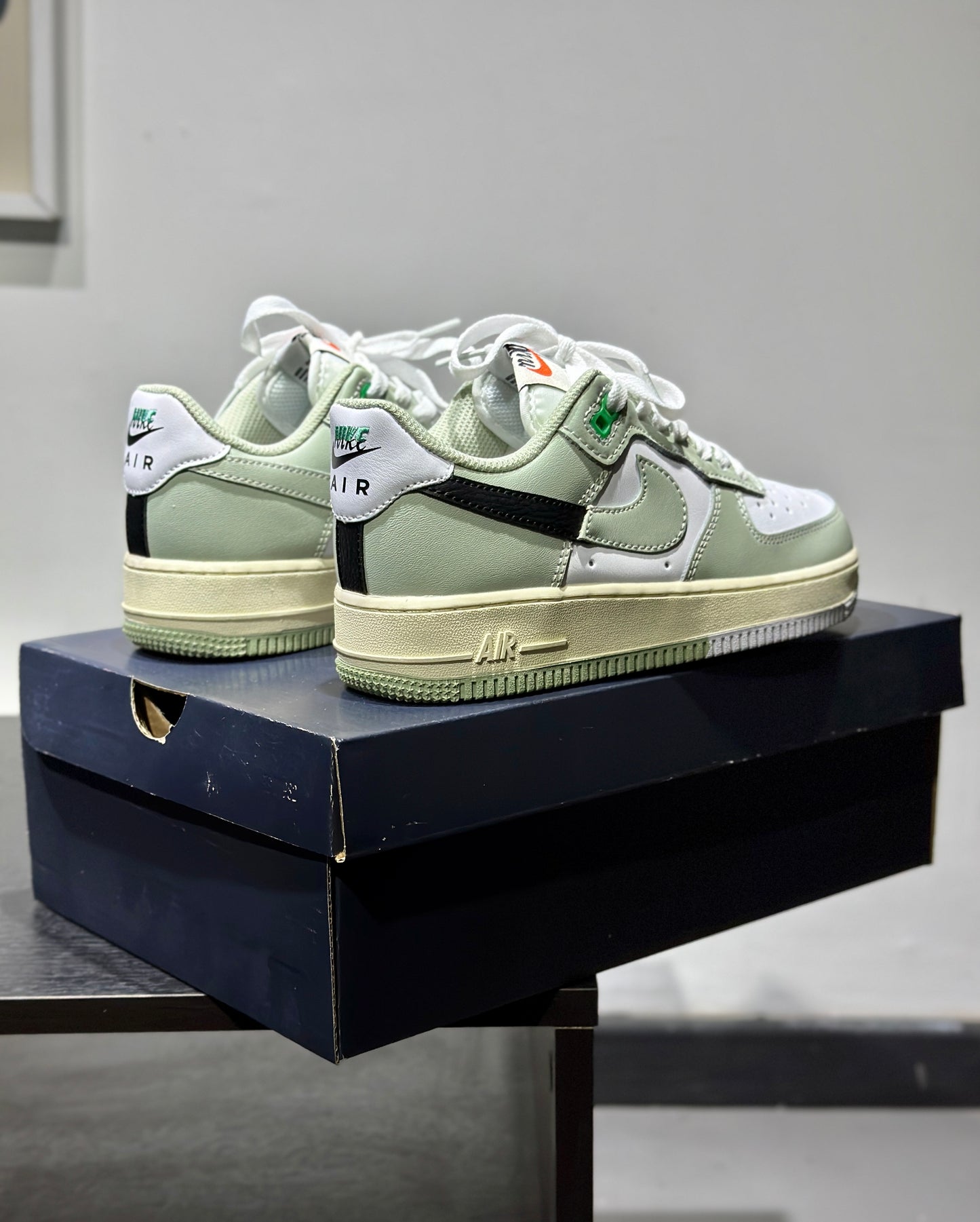 Nike Air Force 1