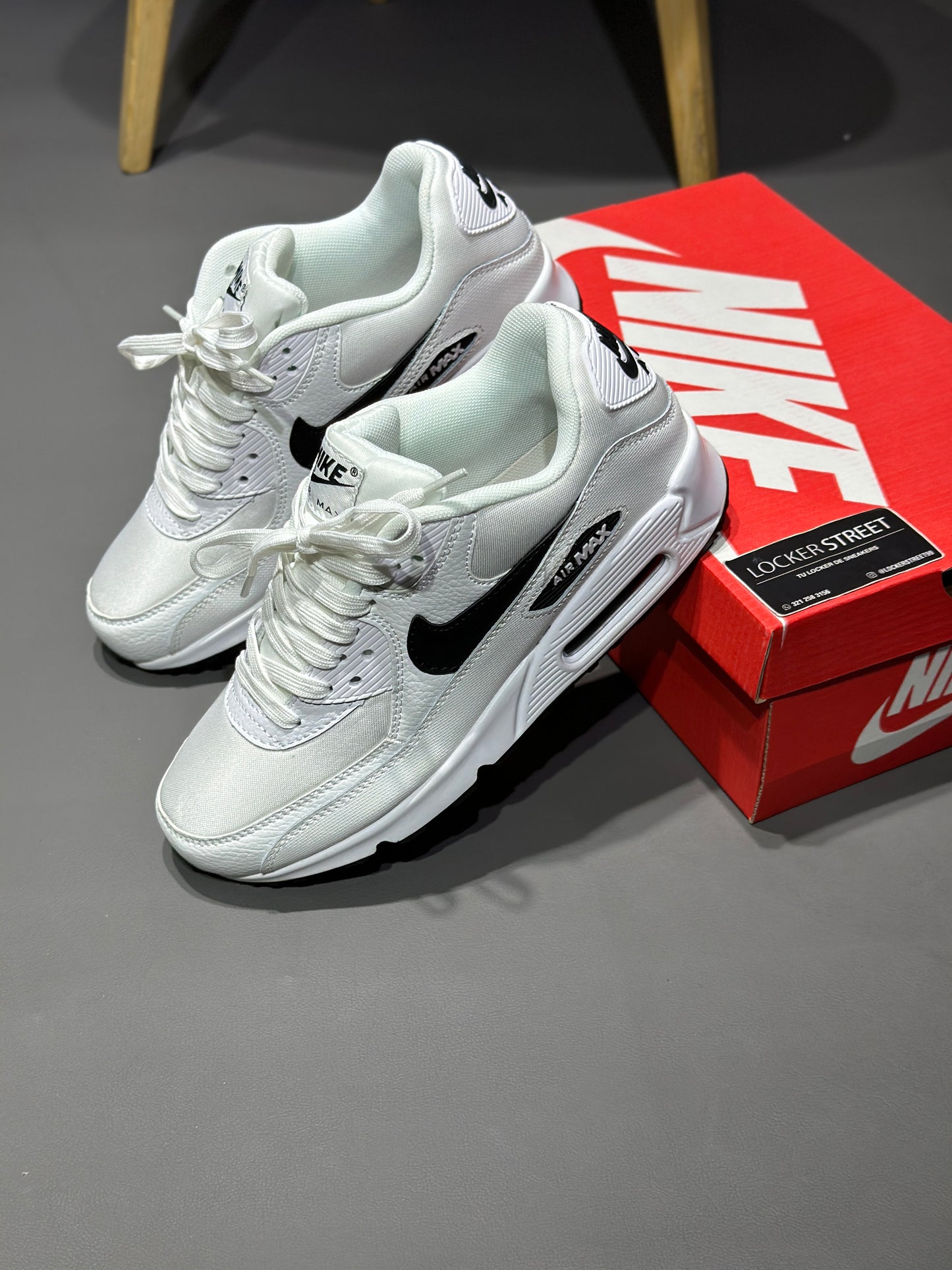 Nike Air Max 90