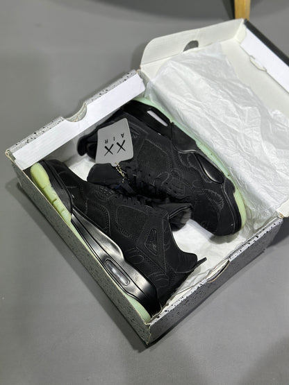 Jordan 4 Kaws