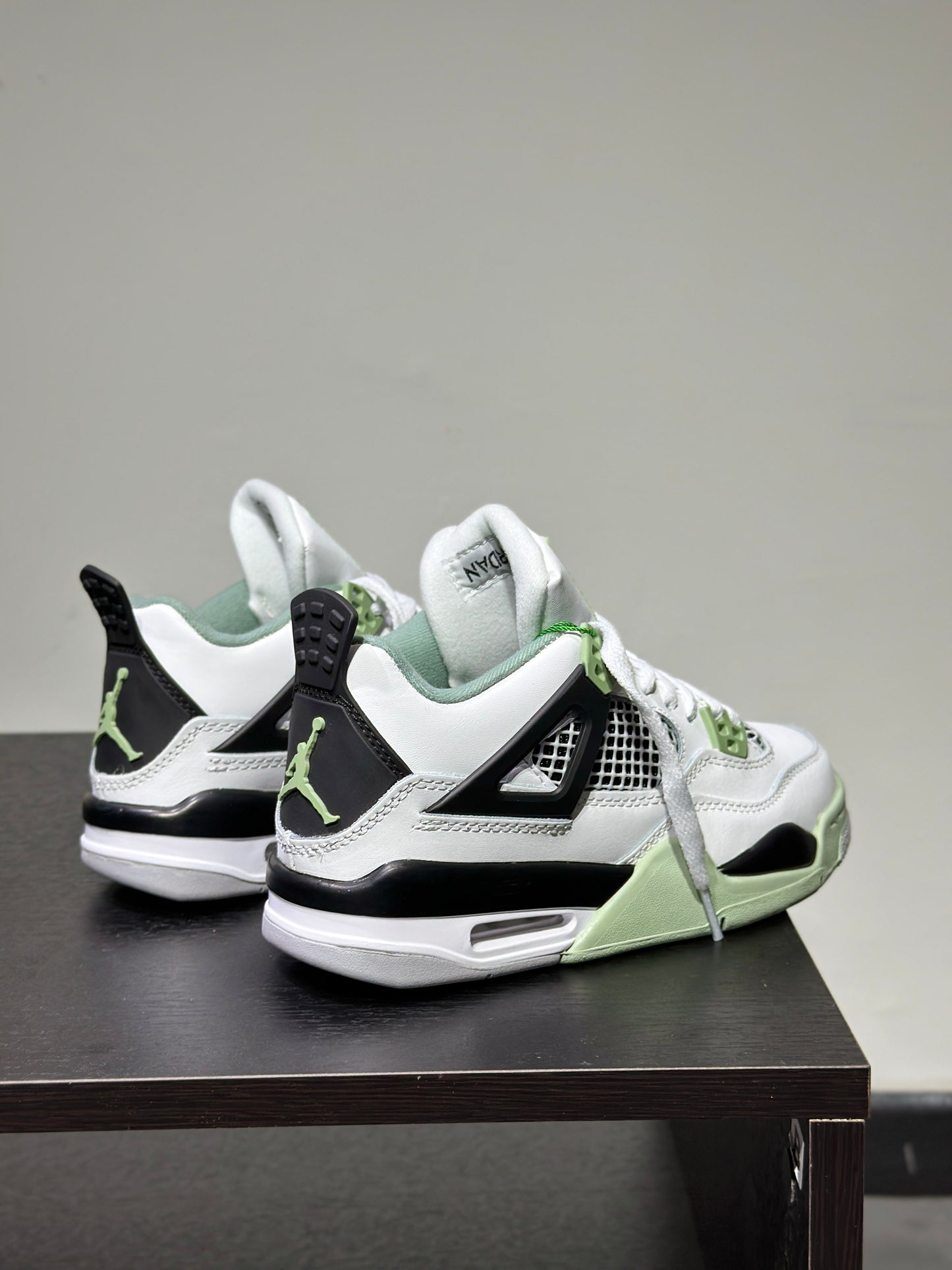 Air Jordan 4 Seanfoam